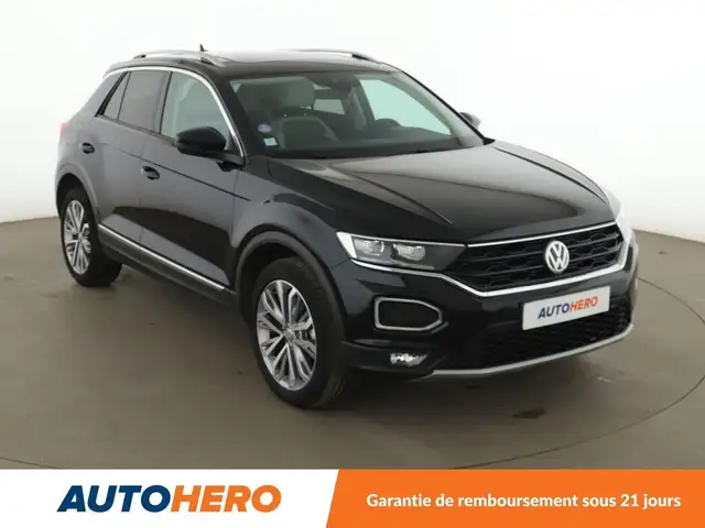 Volkswagen T-Roc view 8