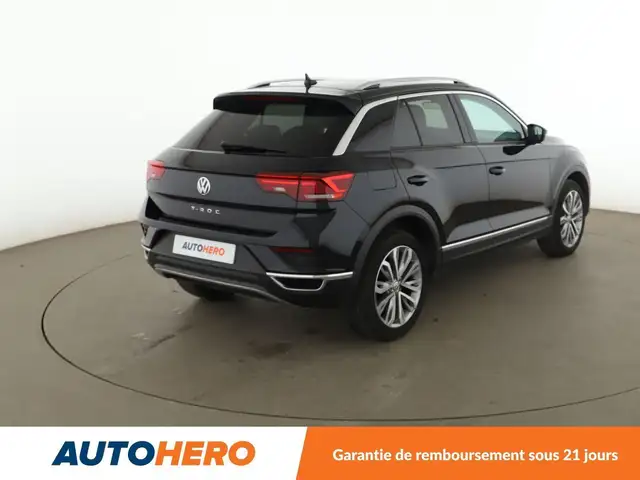 Volkswagen T-Roc view 6