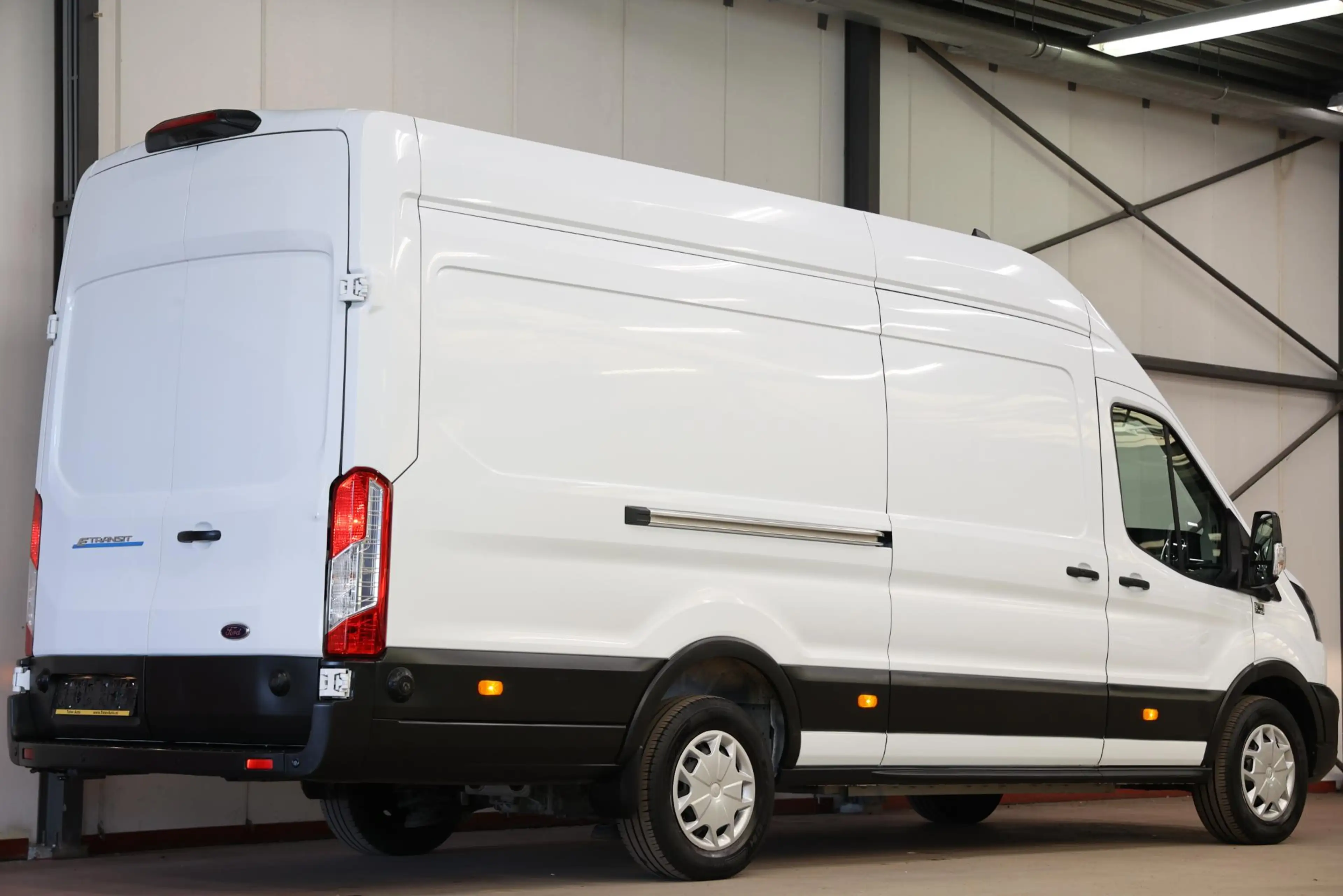 Ford E-Transit 350 L4H3 Trend 68 kWh — photo 2