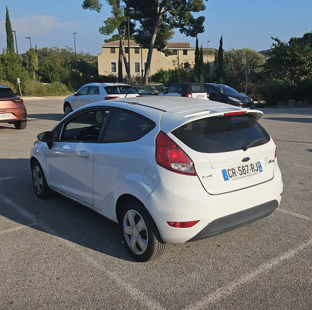 Ford Fiesta 1.0 EcoBoost 100 S&S Trend Blanc - 2