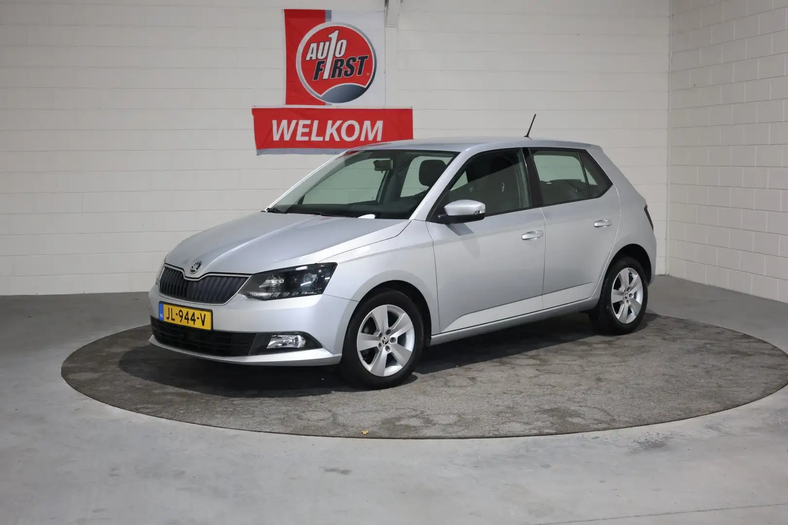 Skoda Fabia 1.0 Ambition Businessline, Cruise control, Navigat Grau - 1