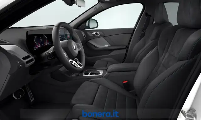 BMW 1 Series view 5