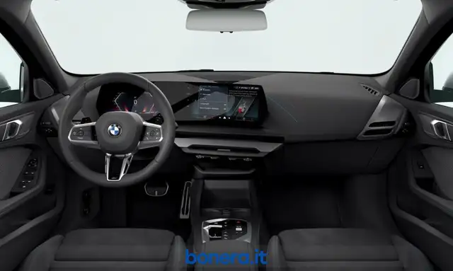 BMW 1 Series view 4