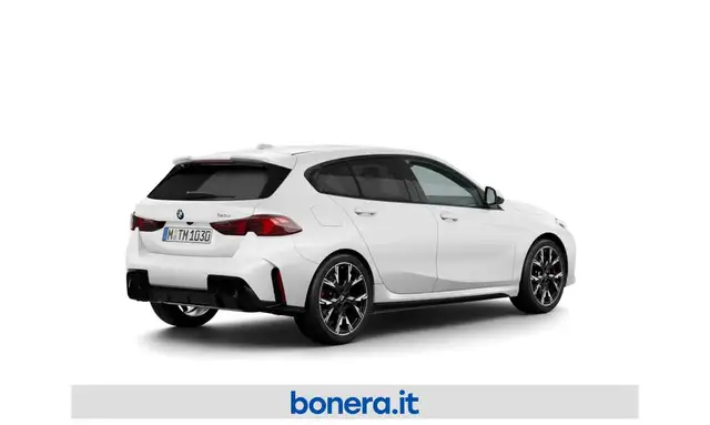 BMW 1 Series view 3