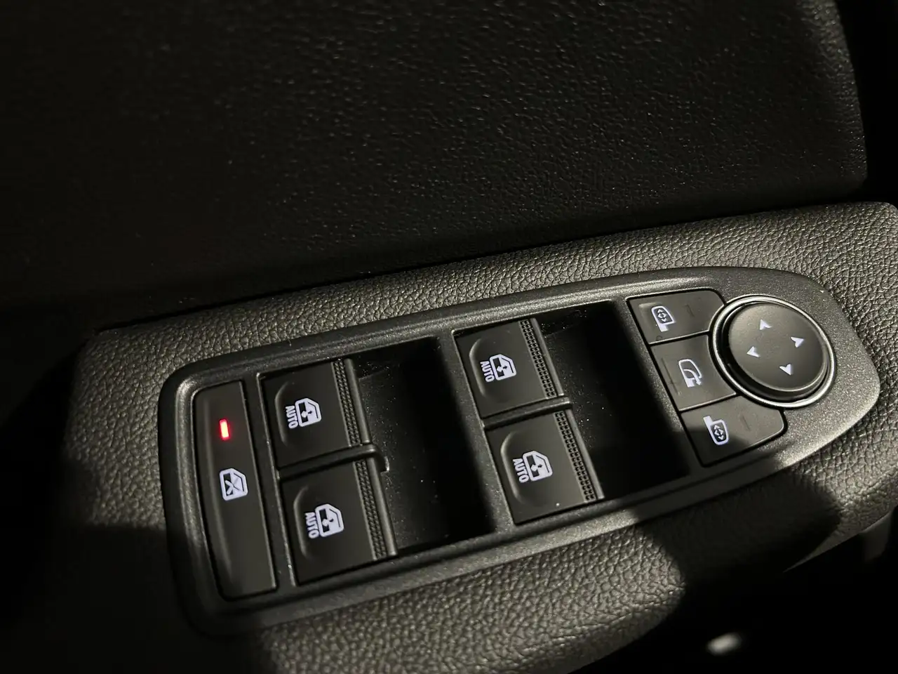 Mitsubishi Colt 2026 — фото 19