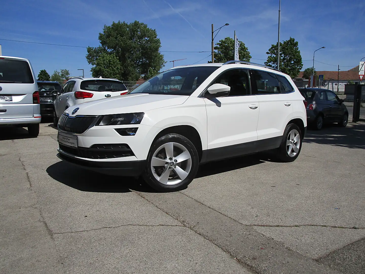 Skoda Karoq 2,0 TDI Ambition SC Weiß - 1