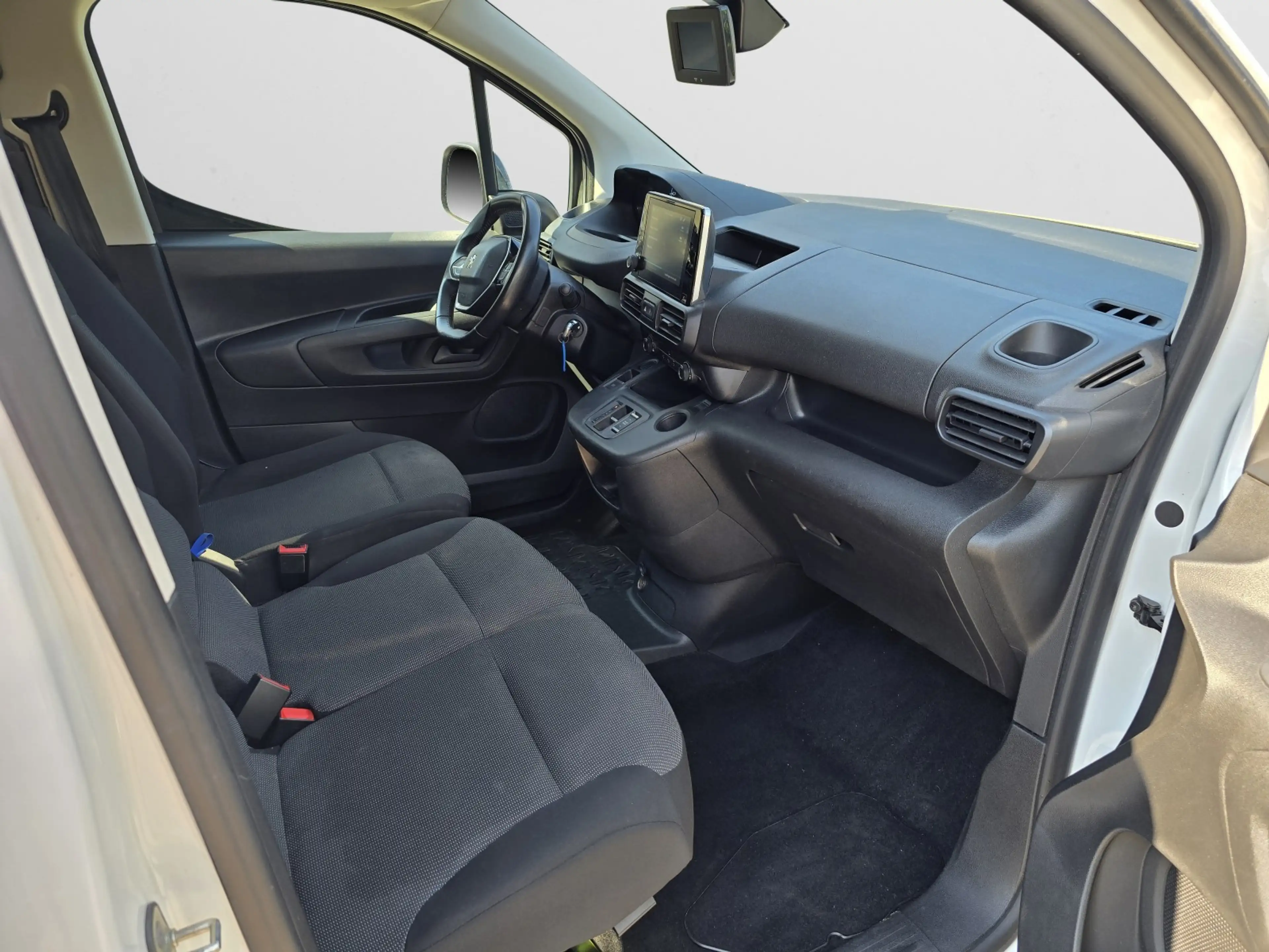 Peugeot Partner E-Partner Asphalt 50 kWh|NAV|PDC V&A|CAM — photo 3