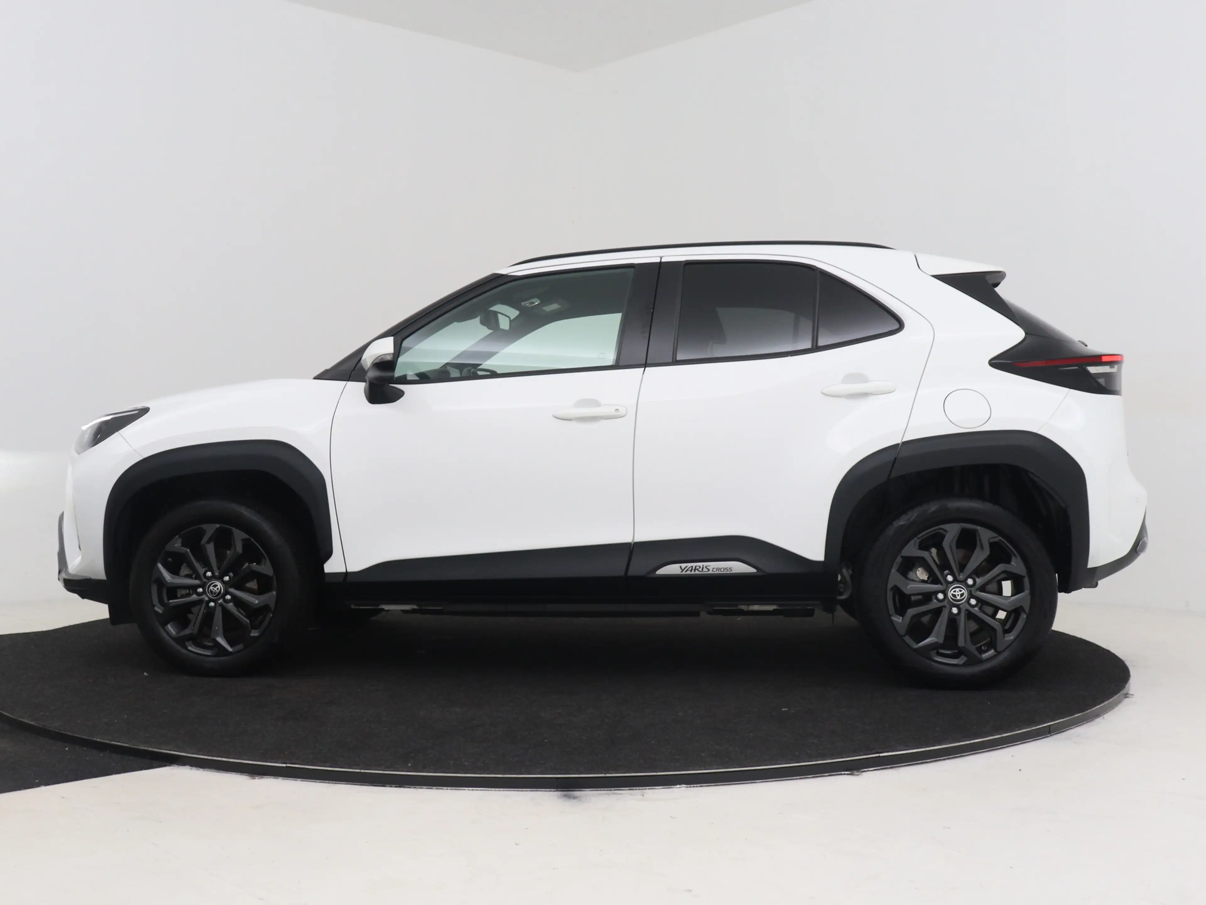 Toyota Yaris Cross 1.5 Hybrid Explore I LM velg I PDC I Achteruitrijc — photo 3