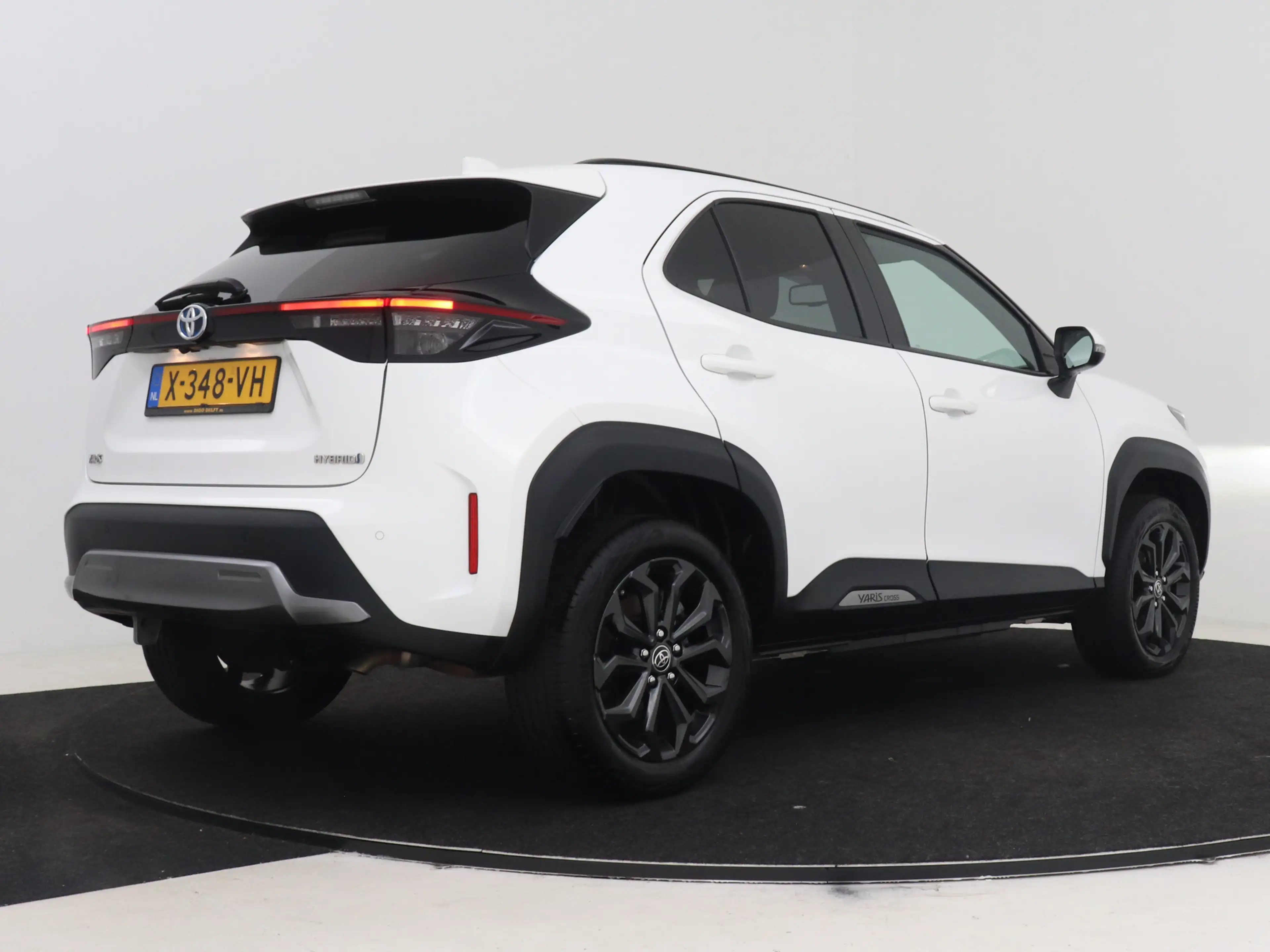 Toyota Yaris Cross 1.5 Hybrid Explore I LM velg I PDC I Achteruitrijc — photo 2