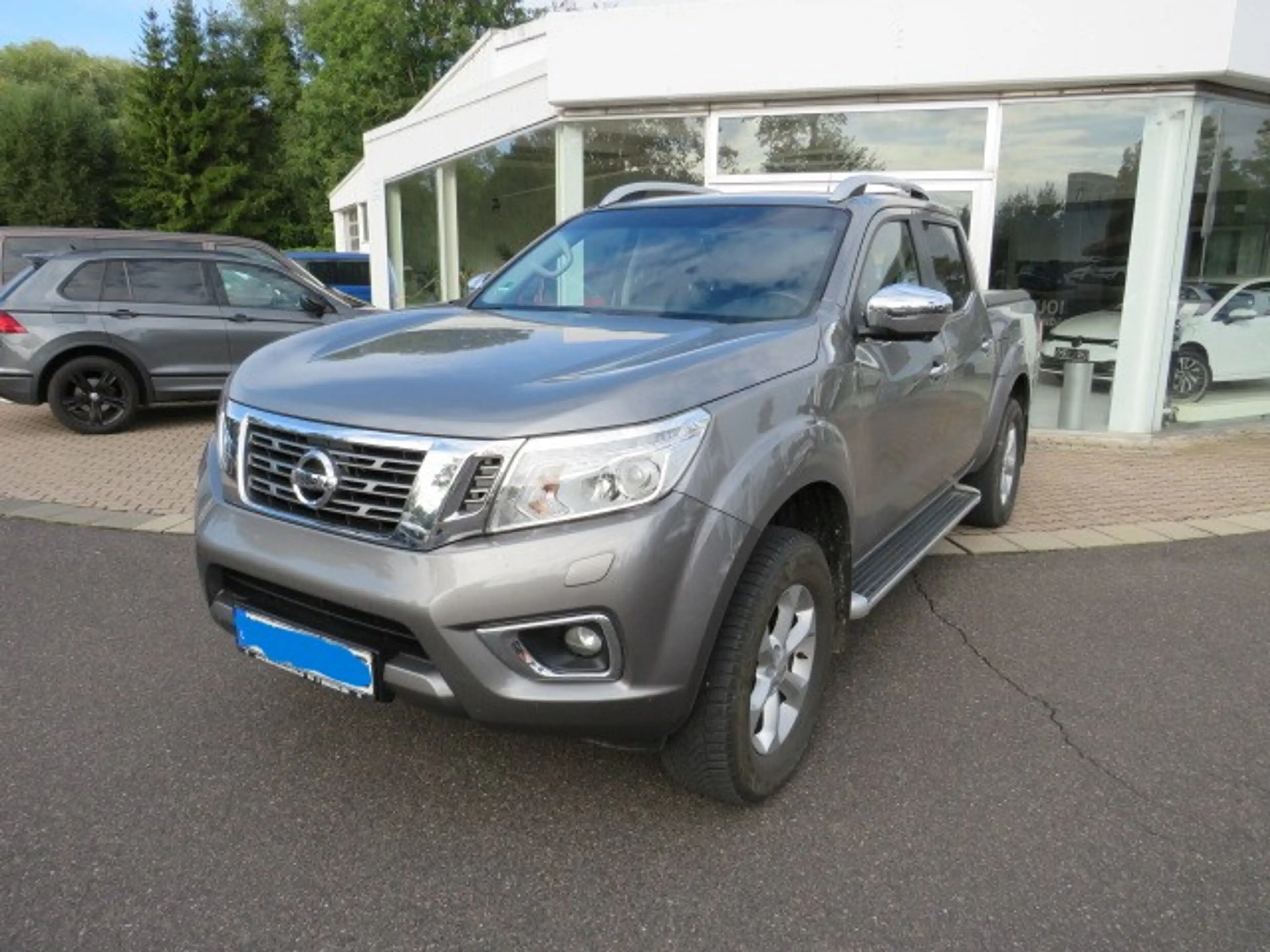 Nissan NP300 Tekna Double Cab 4x4 — photo 2