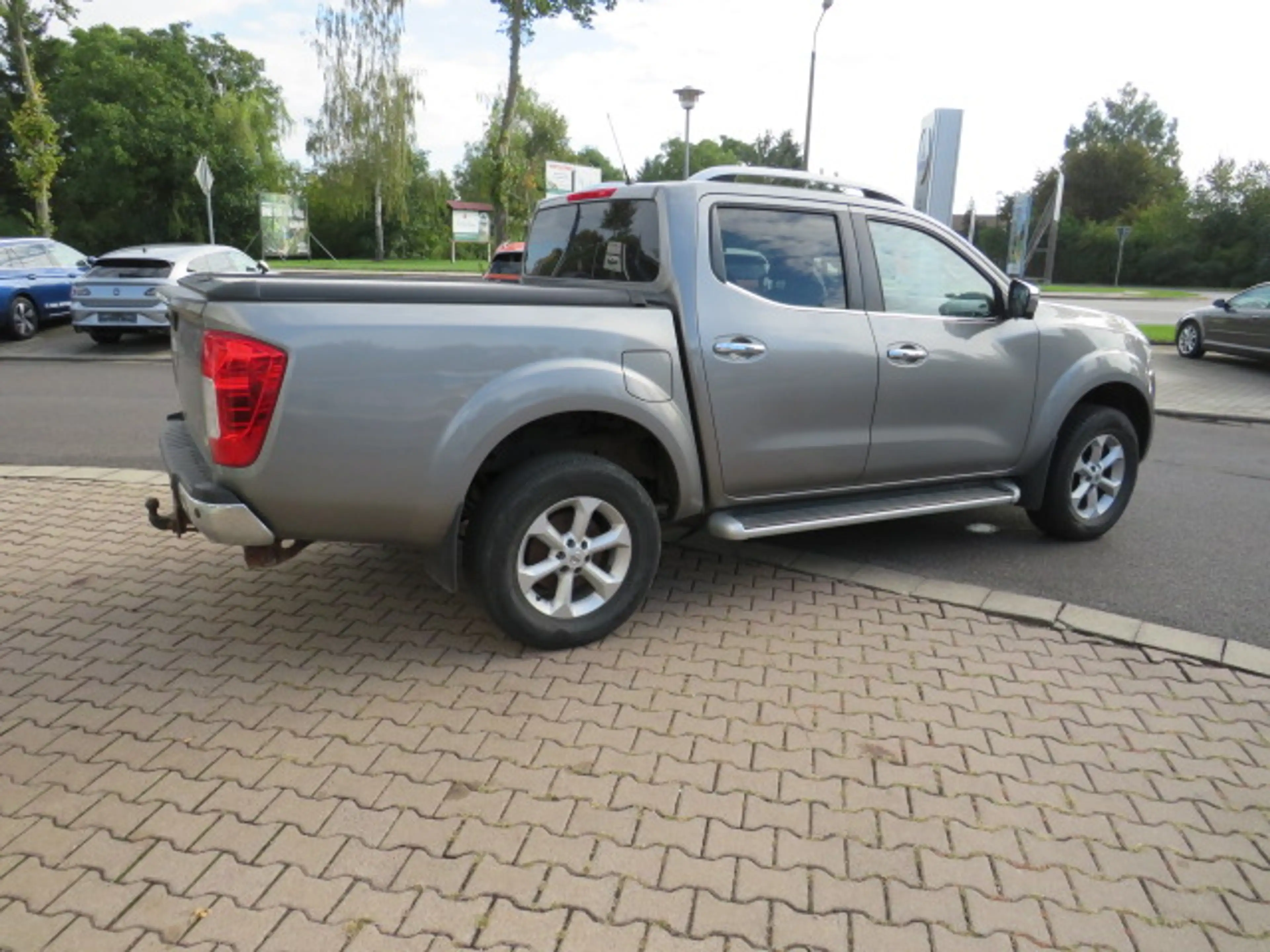 Nissan NP300 Tekna Double Cab 4x4 — photo 7