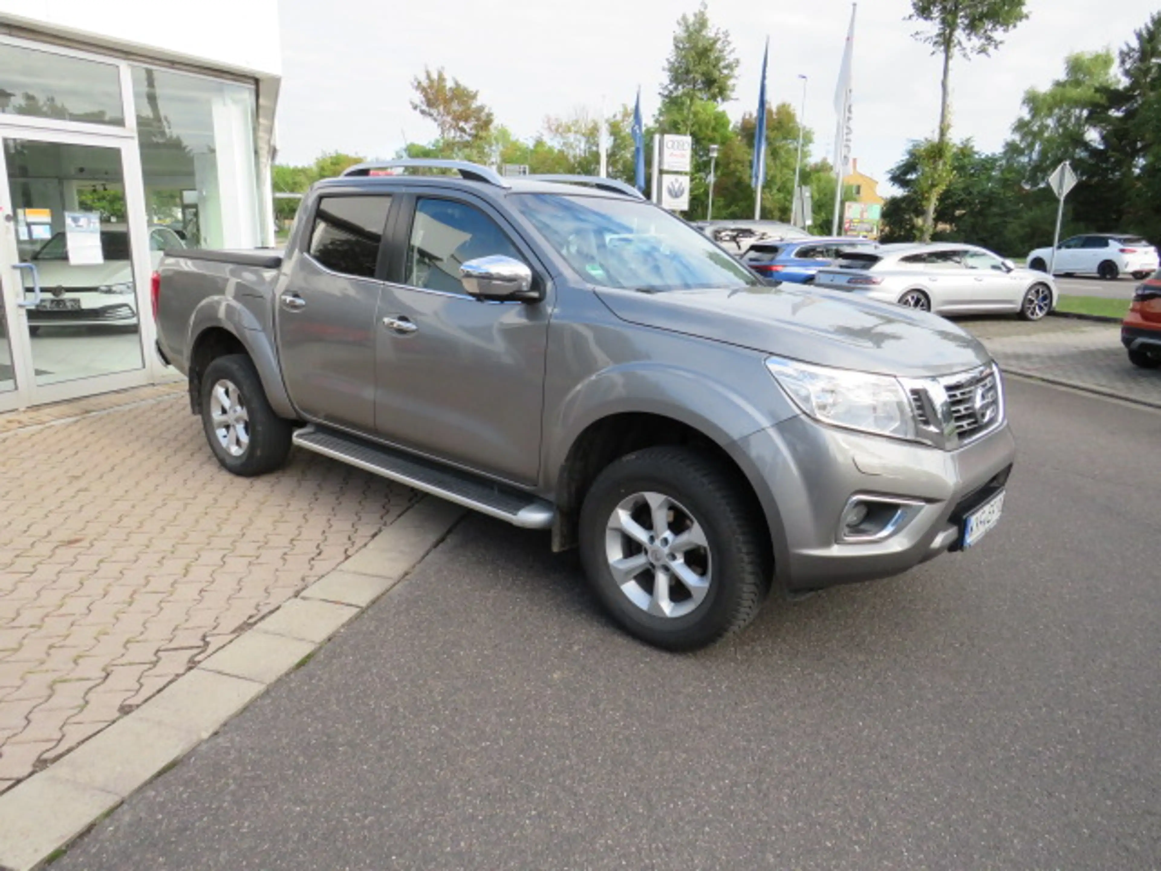 Nissan NP300 Tekna Double Cab 4x4 — photo 8