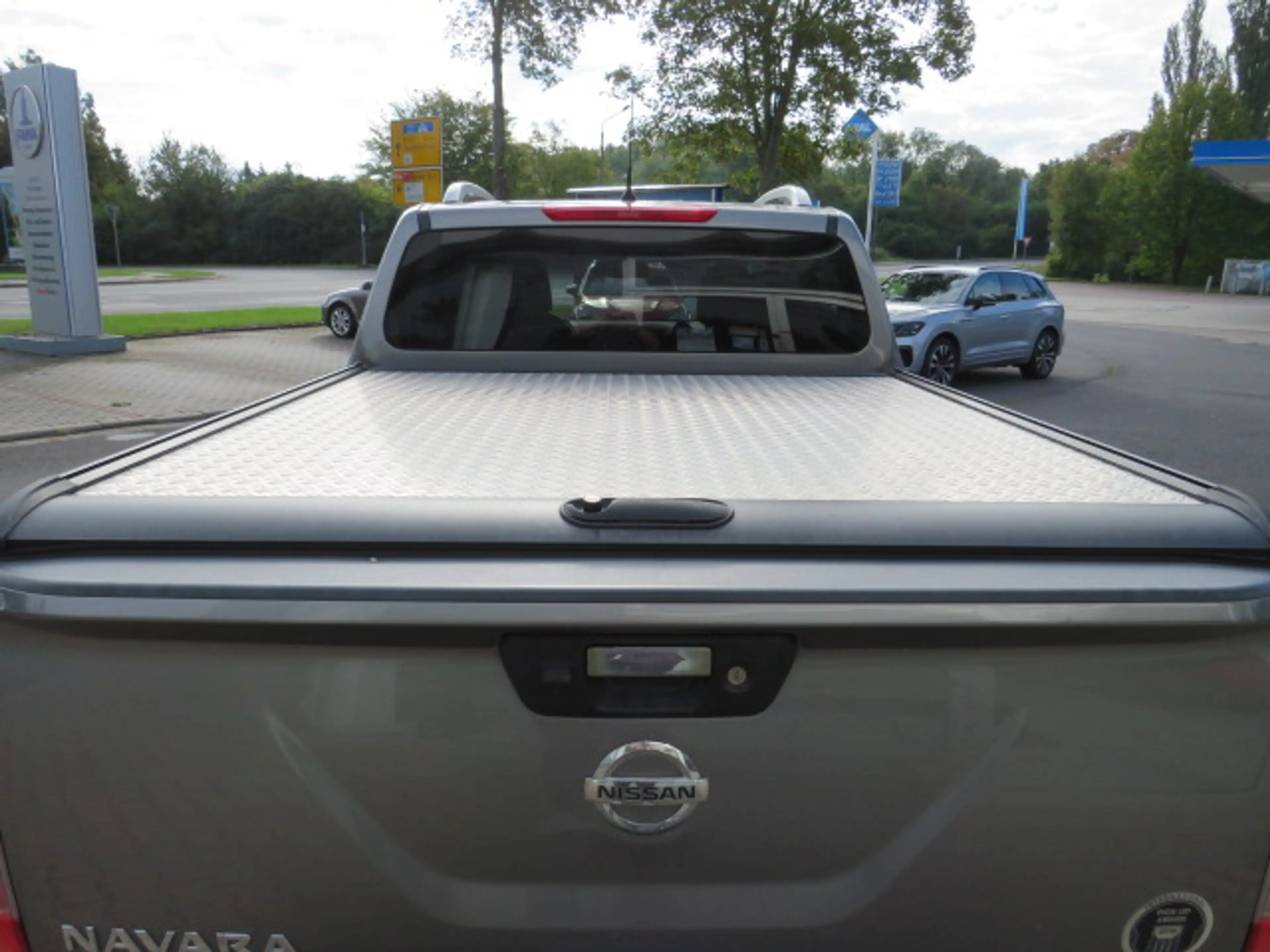 Nissan NP300 Tekna Double Cab 4x4 — photo 6