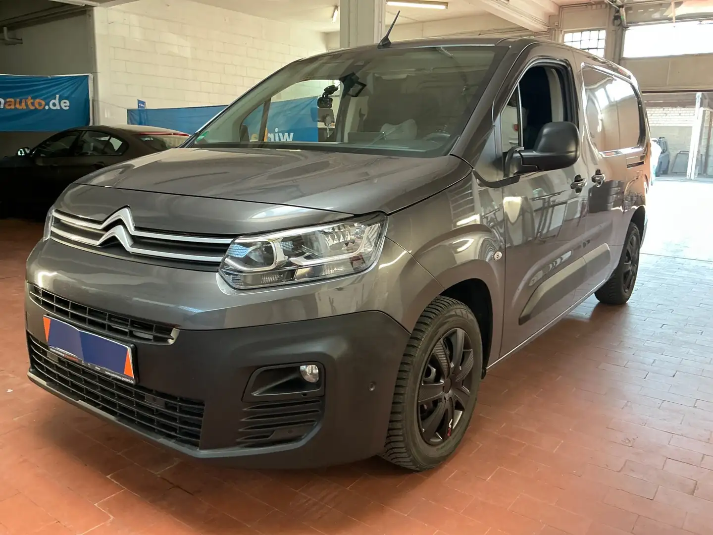 Citroen Berlingo XL BlueHDi 130 SHINE CARPLAY SITZHEIZUNG NAVI DAB Grau - 2