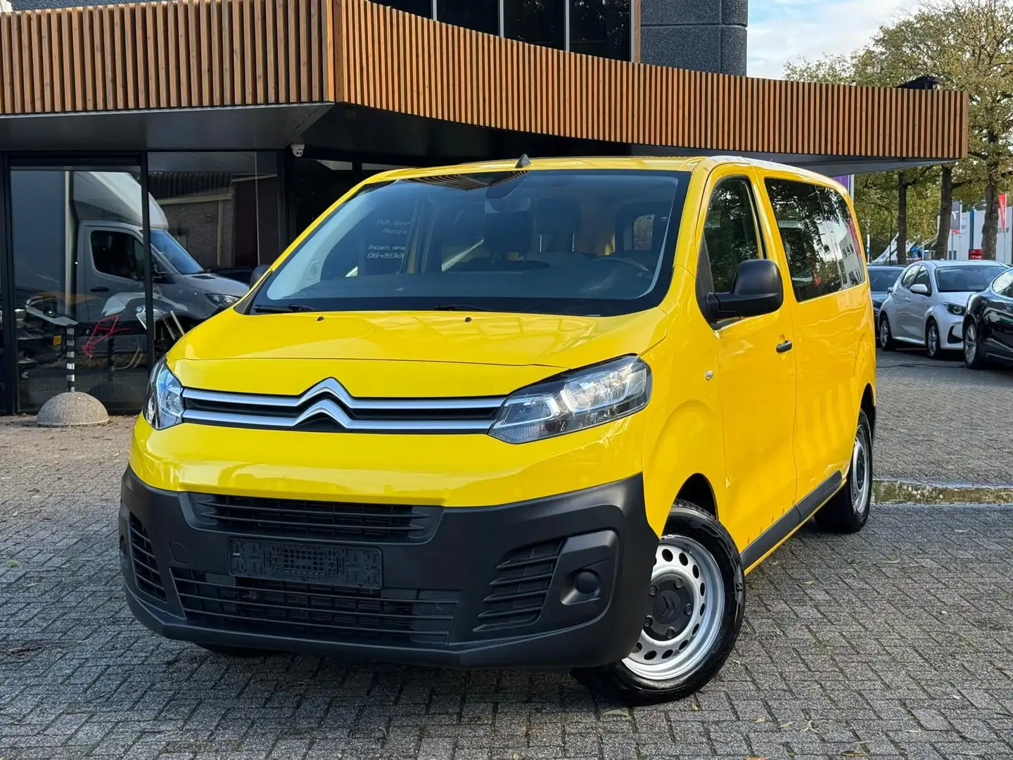 Citroen Jumpy 2.0 BlueHDI/Automaat/Marge/8-Zits/Schuifdak/Clima/ Geel - 1