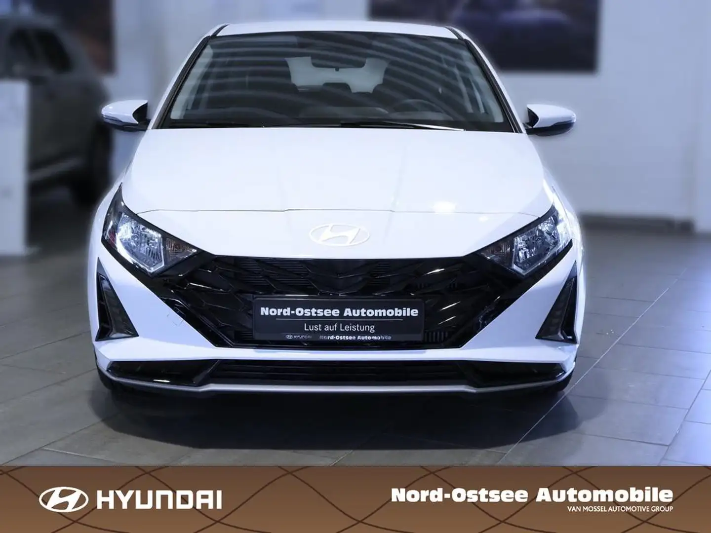 Hyundai i20 Trend KomfortP CarPlay Navi Kamera SHZ LHZ Blanc - 2
