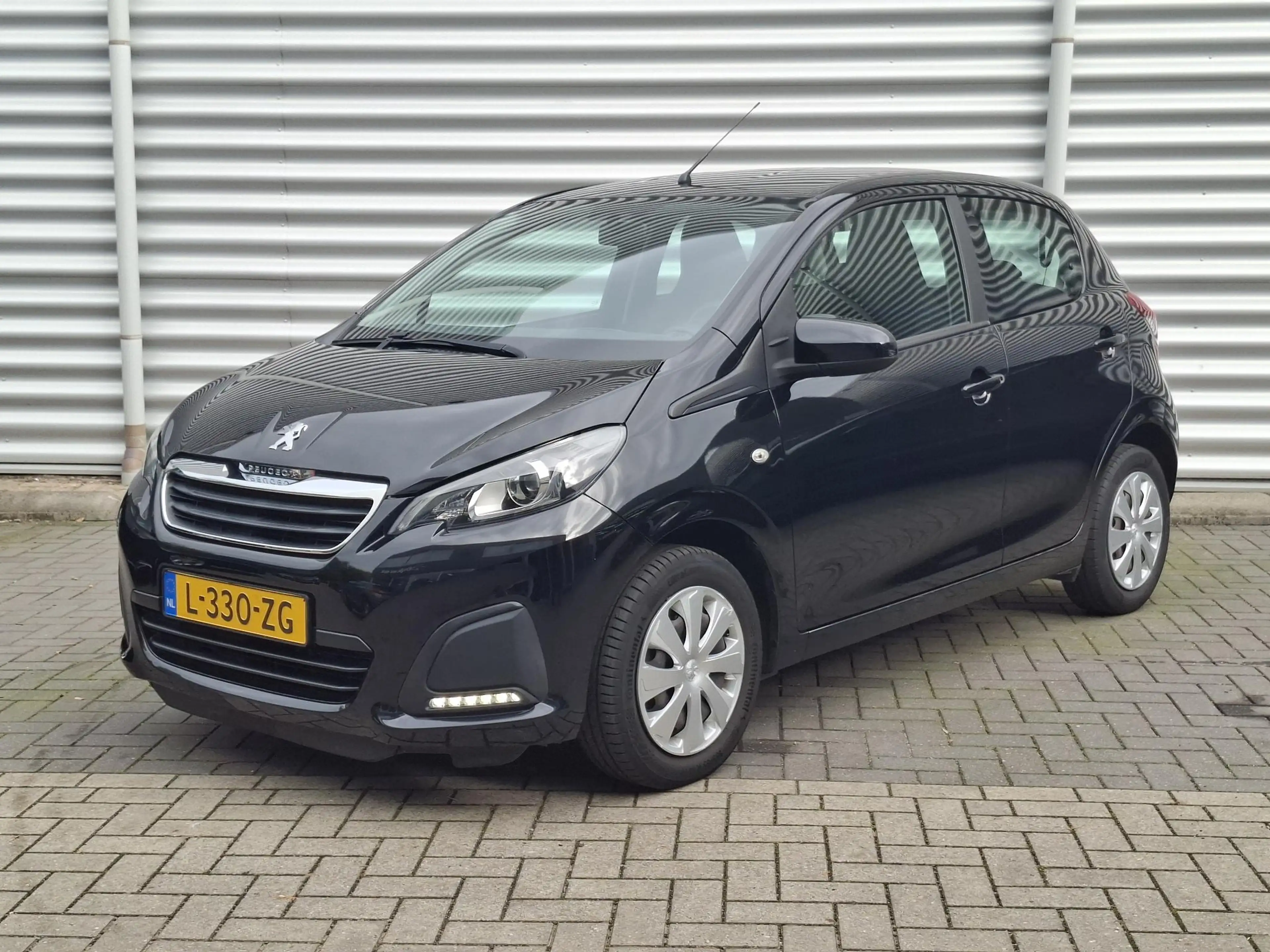 Peugeot 108 1.0 e-VTi 72 Active 5-drs Airco/Bluetooth — photo 3
