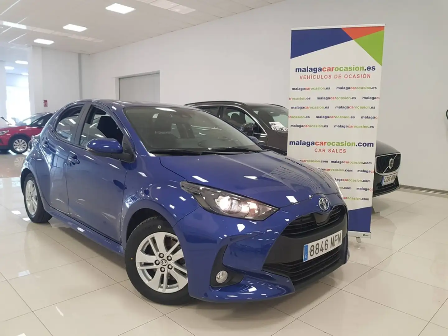 Toyota Yaris 120H 1.5 Business Plus Azul - 1