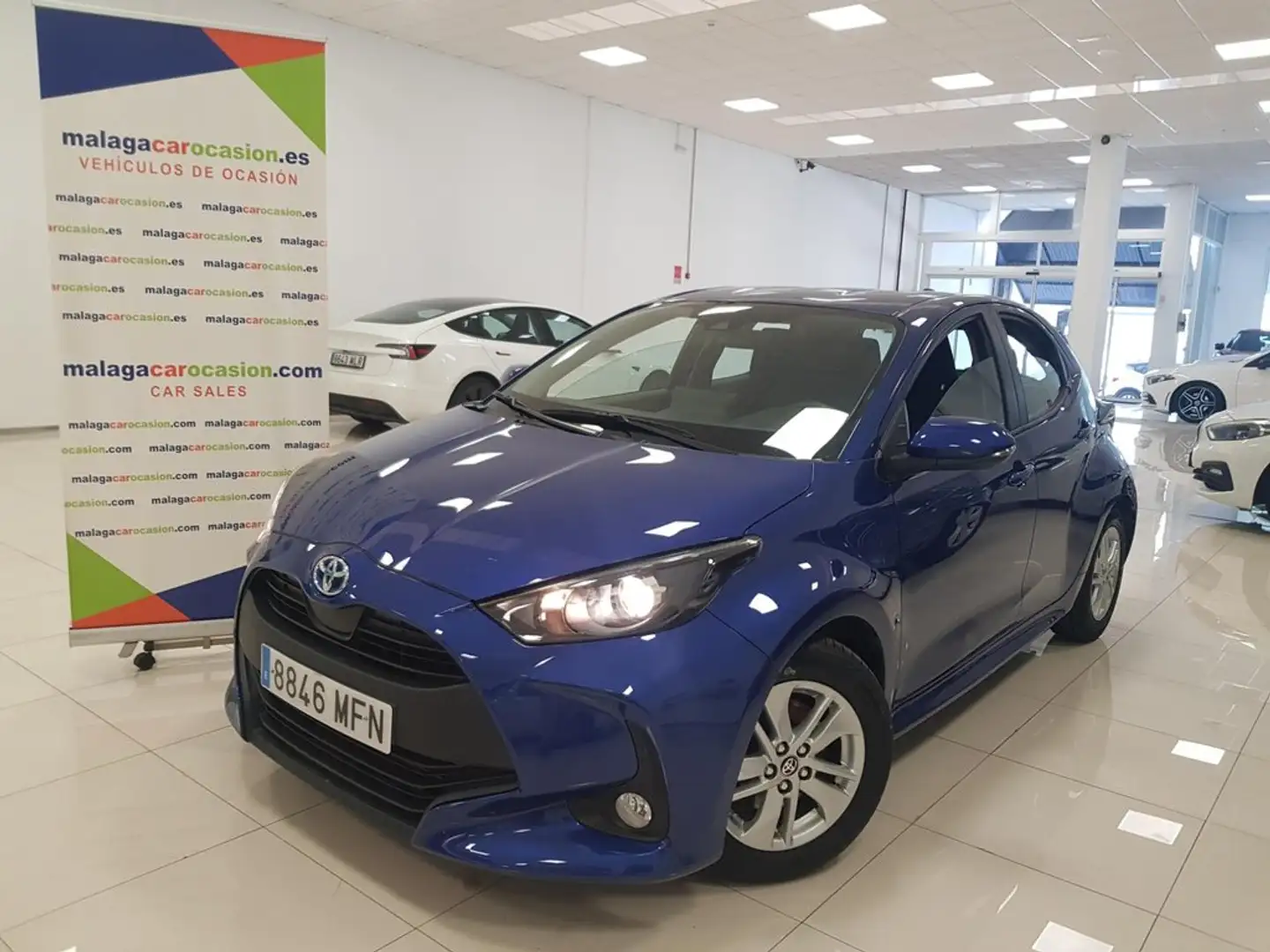 Toyota Yaris 120H 1.5 Business Plus Azul - 2