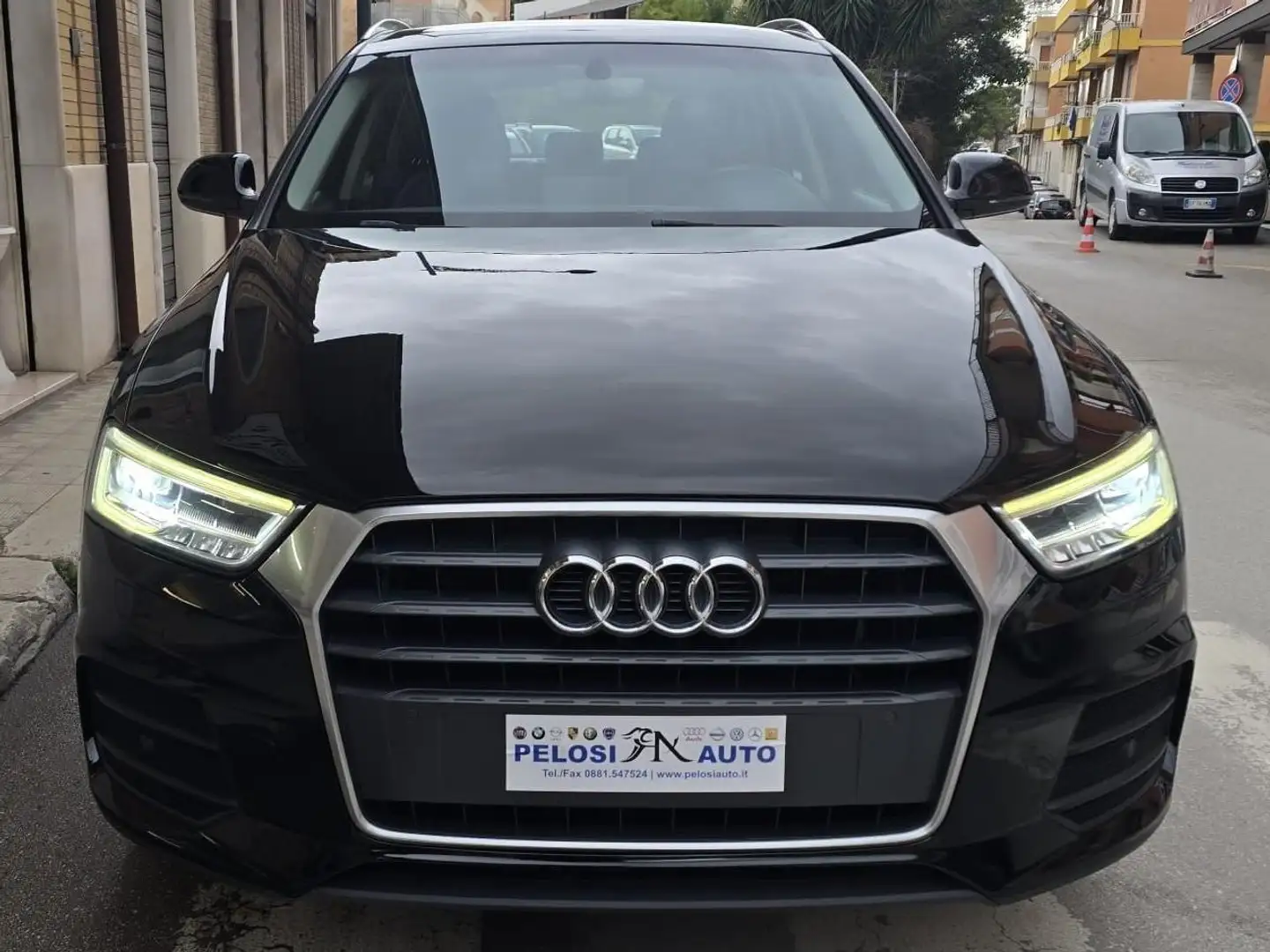 Audi Q3 2.0 TDI 150 cv Sport Nero - 2
