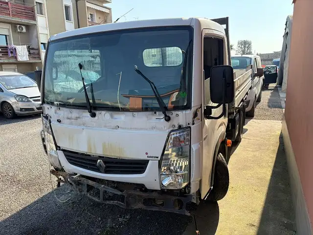 Nissan Cabstar MAXITY RIBALTABILE  TRILATERALE