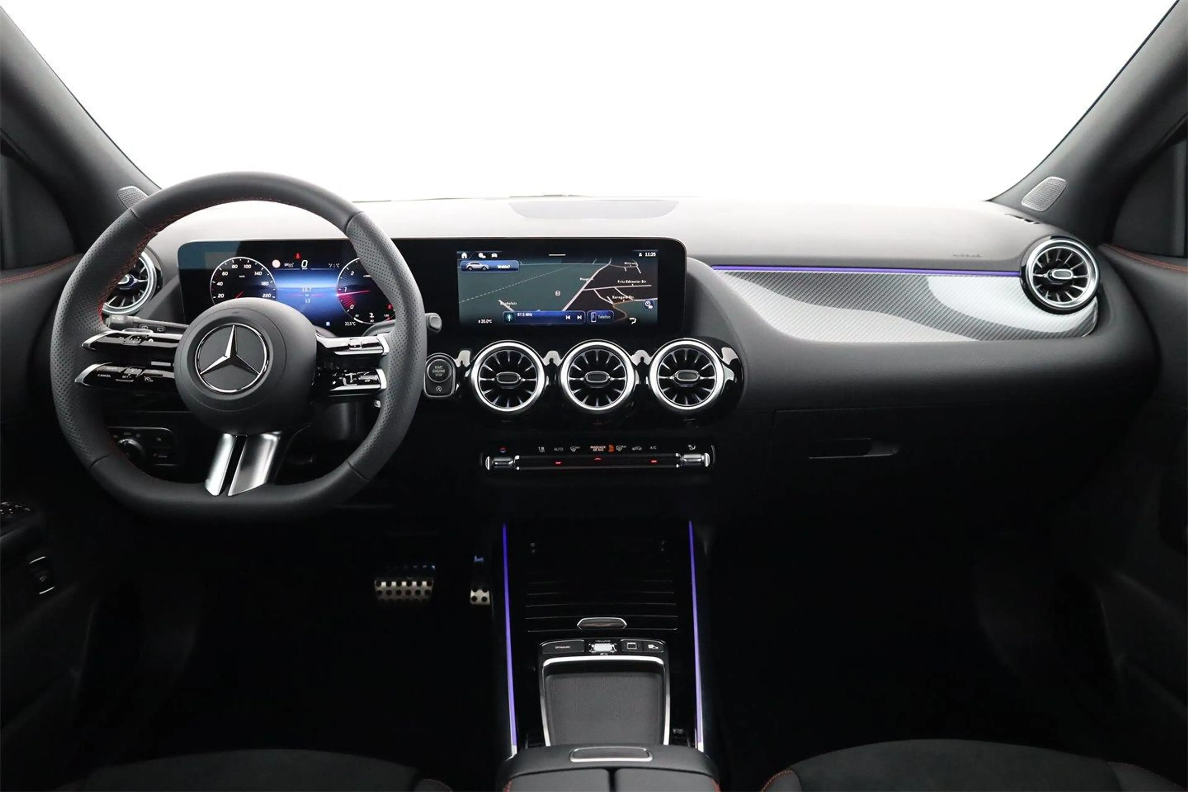 Mercedes-Benz GLA 200 d 4M Österreich-Edition AMG-Line Distronic — photo 14