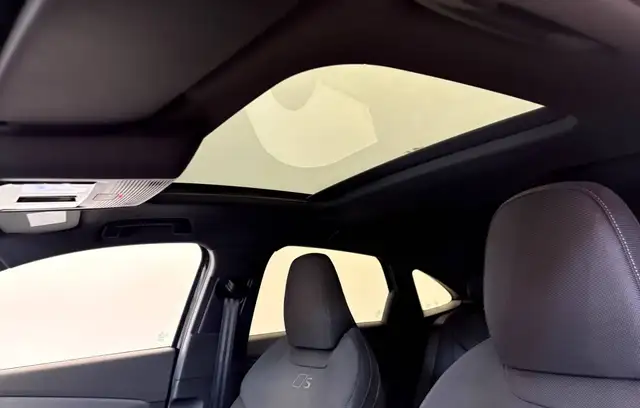 Audi Q3 view 7