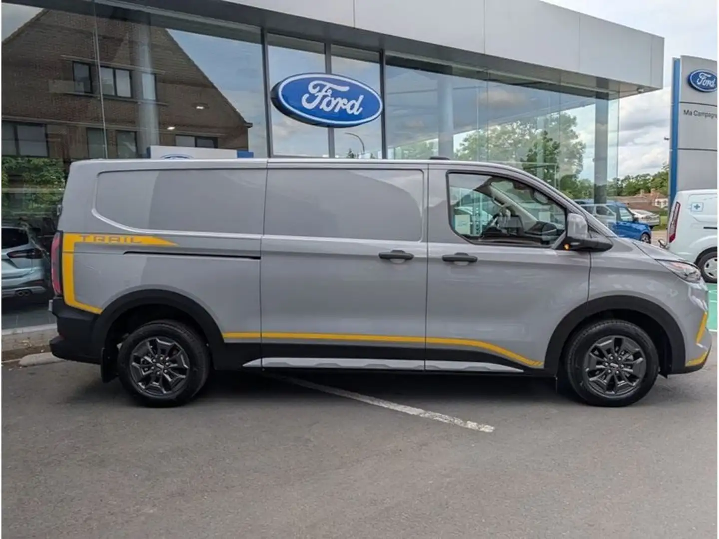 Ford Transit Custom Trail 320L 2.0TDCi 150pk Grijs - 2