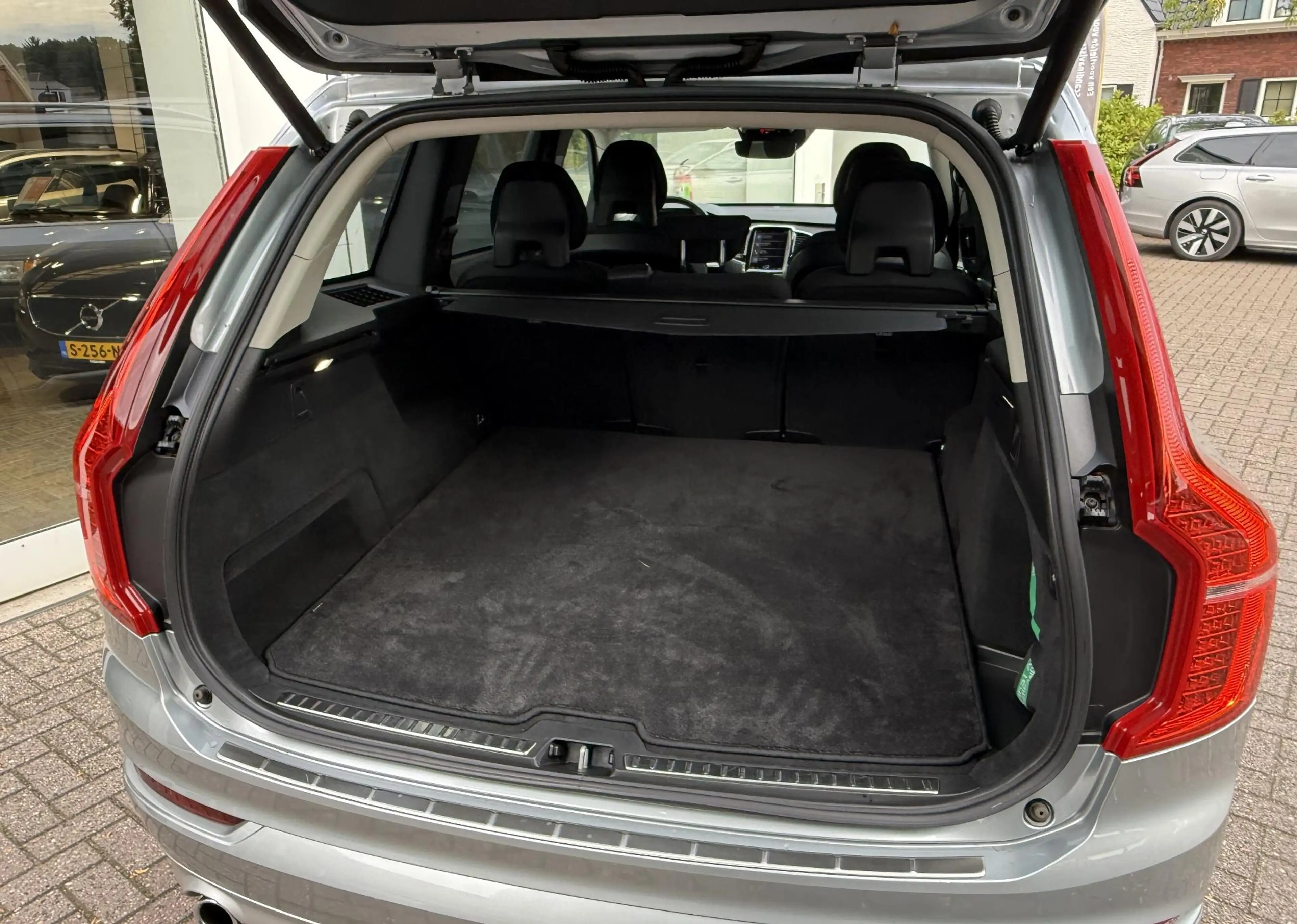 Volvo XC90 2.0 T5 AWD Momentum |360°Camera|Trekhaak|2e Eig| — photo 25