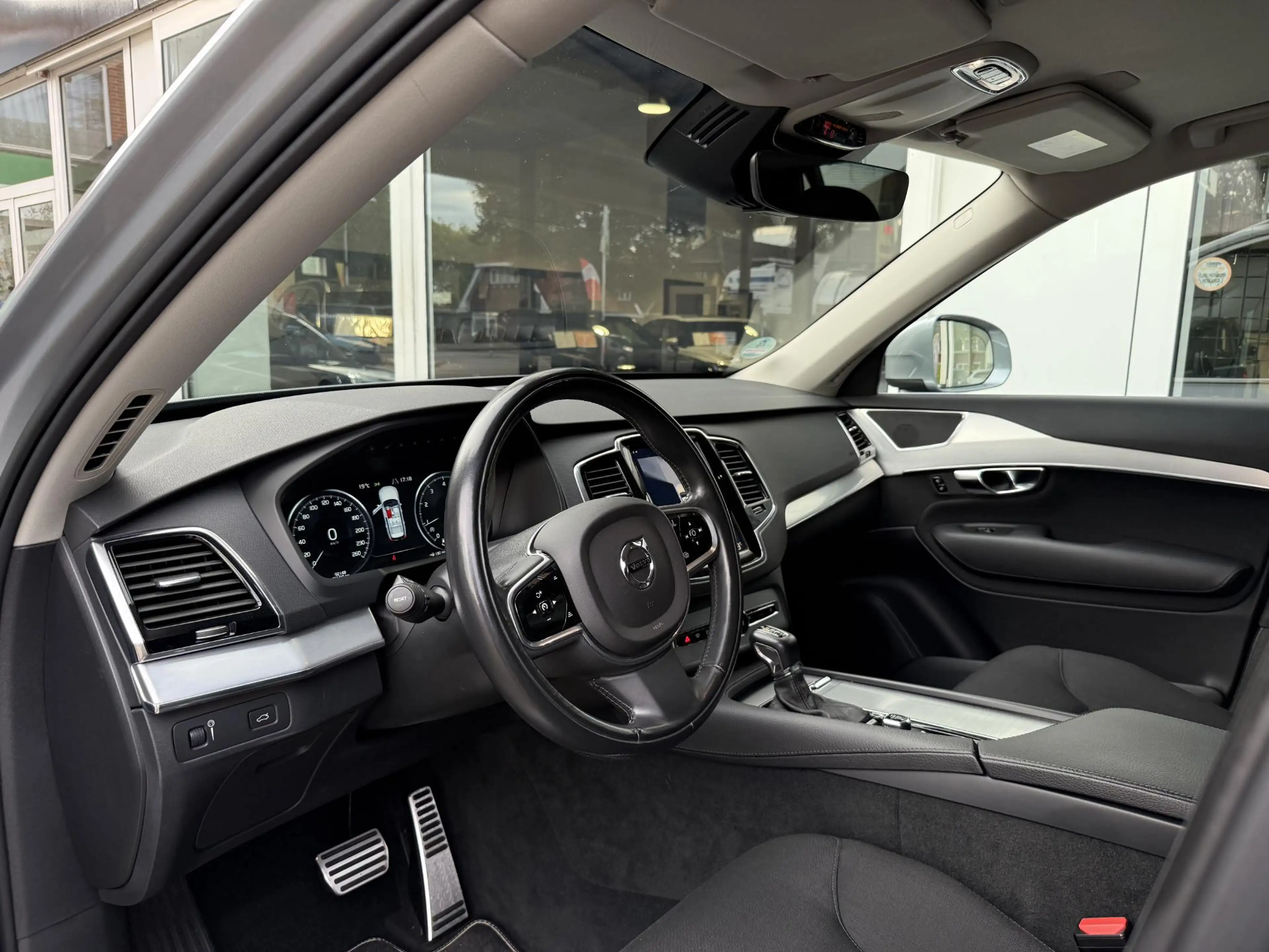 Volvo XC90 2.0 T5 AWD Momentum |360°Camera|Trekhaak|2e Eig| — photo 12