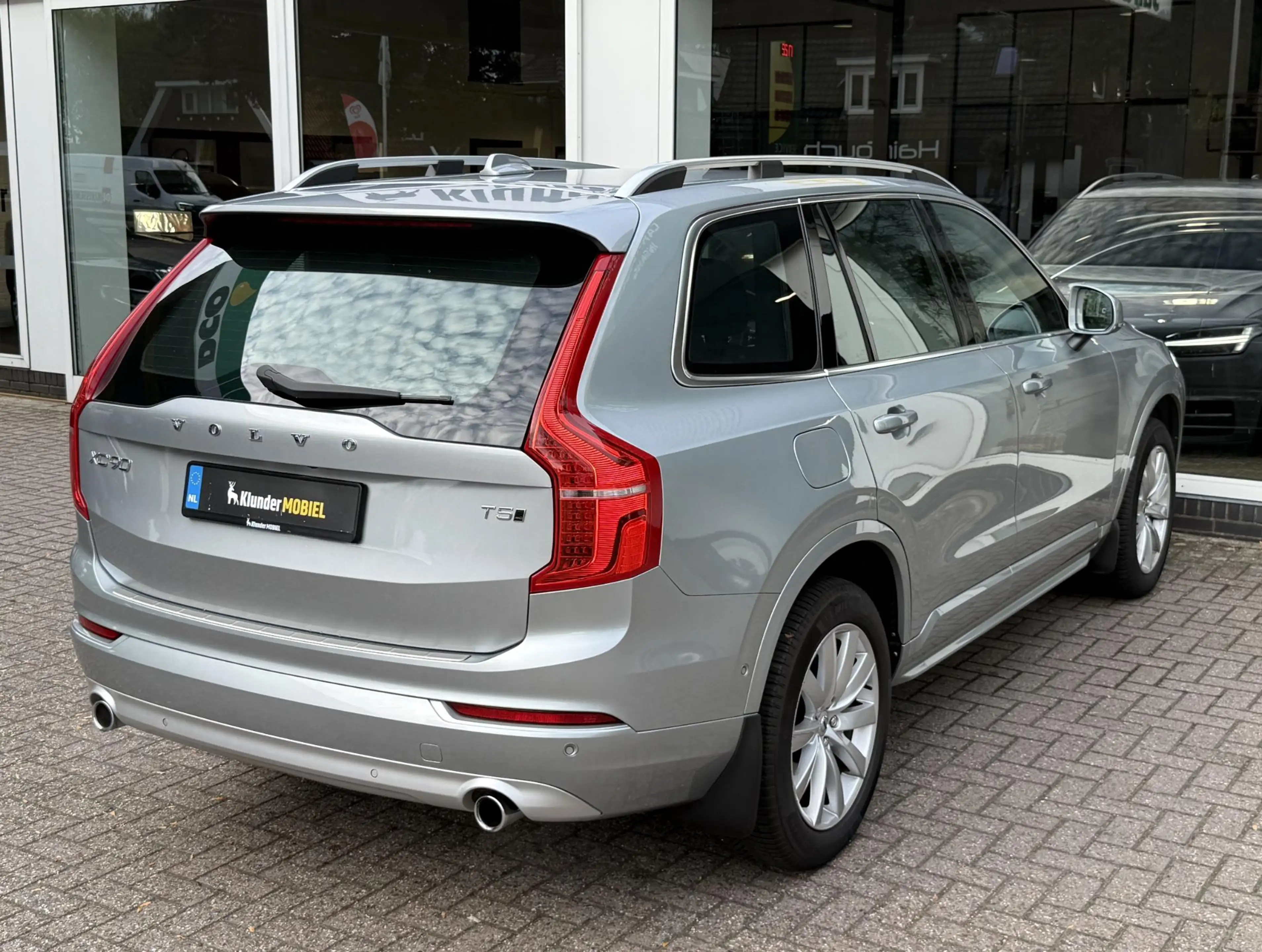Volvo XC90 2.0 T5 AWD Momentum |360°Camera|Trekhaak|2e Eig| — photo 3