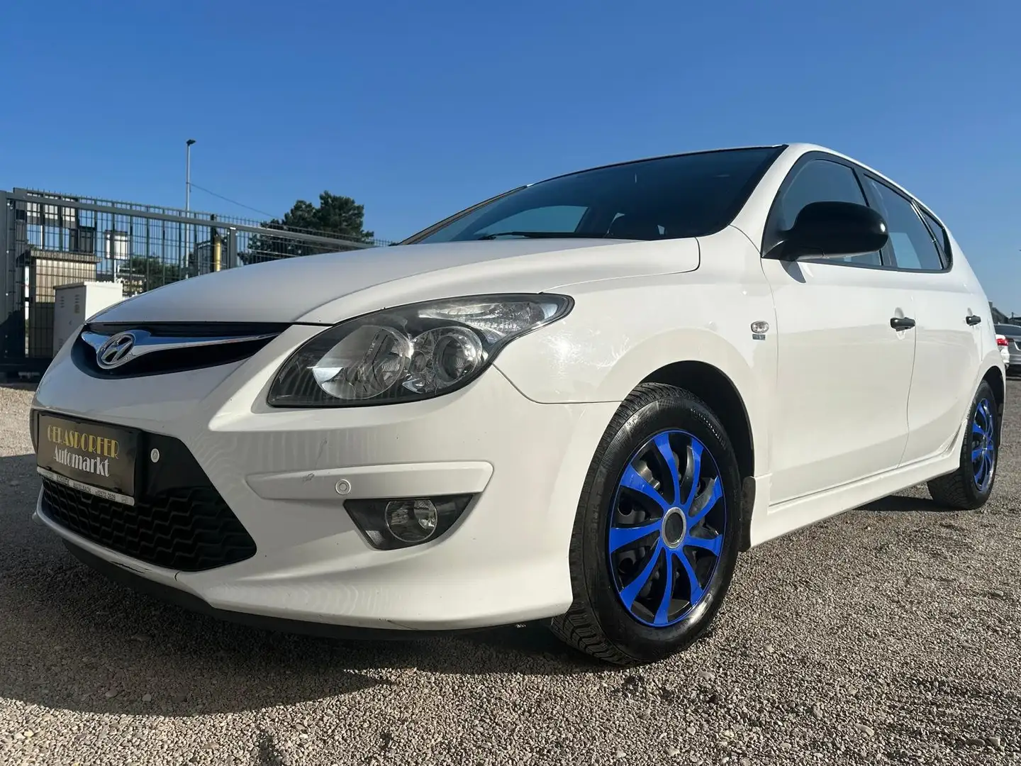 Hyundai i30 1,4 CVVT Easy **EXPORT** Silber - 2
