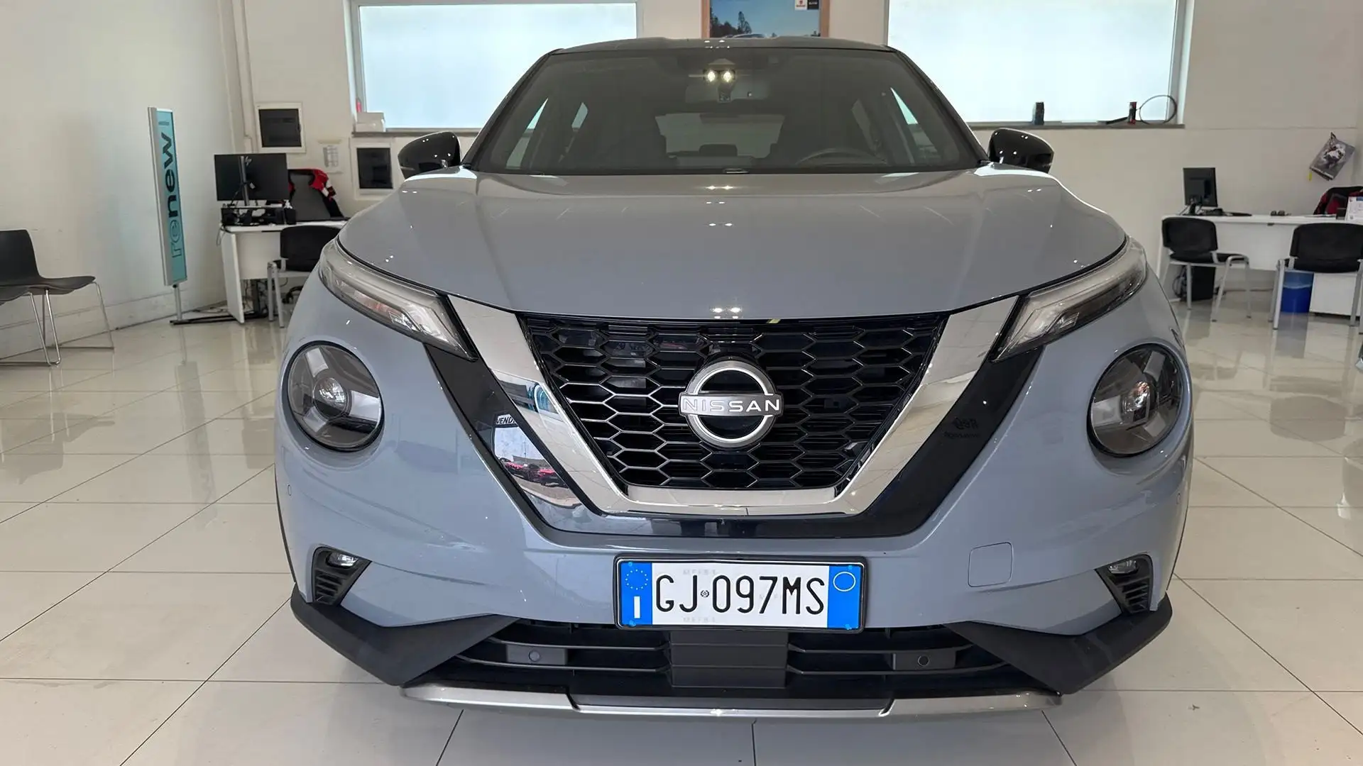 Nissan Juke 1.0 DIG-T KIIRO 114CV DCT Grau - 2