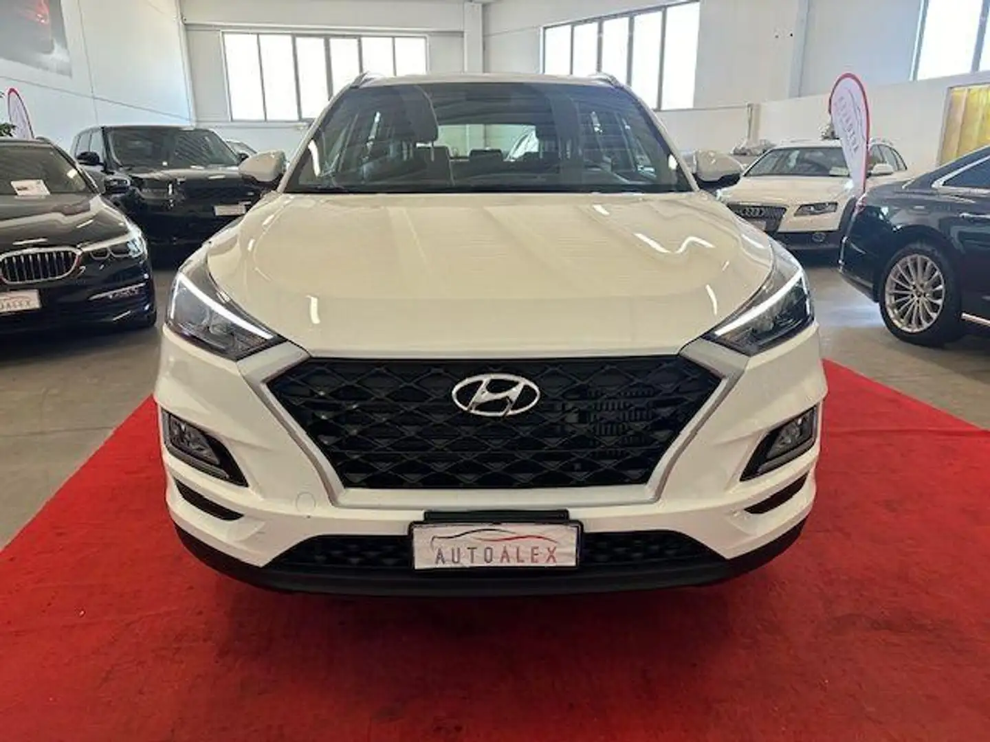 Hyundai TUCSON 1.6 crdi Xtech 2wd 115cv my20 Blanco - 2