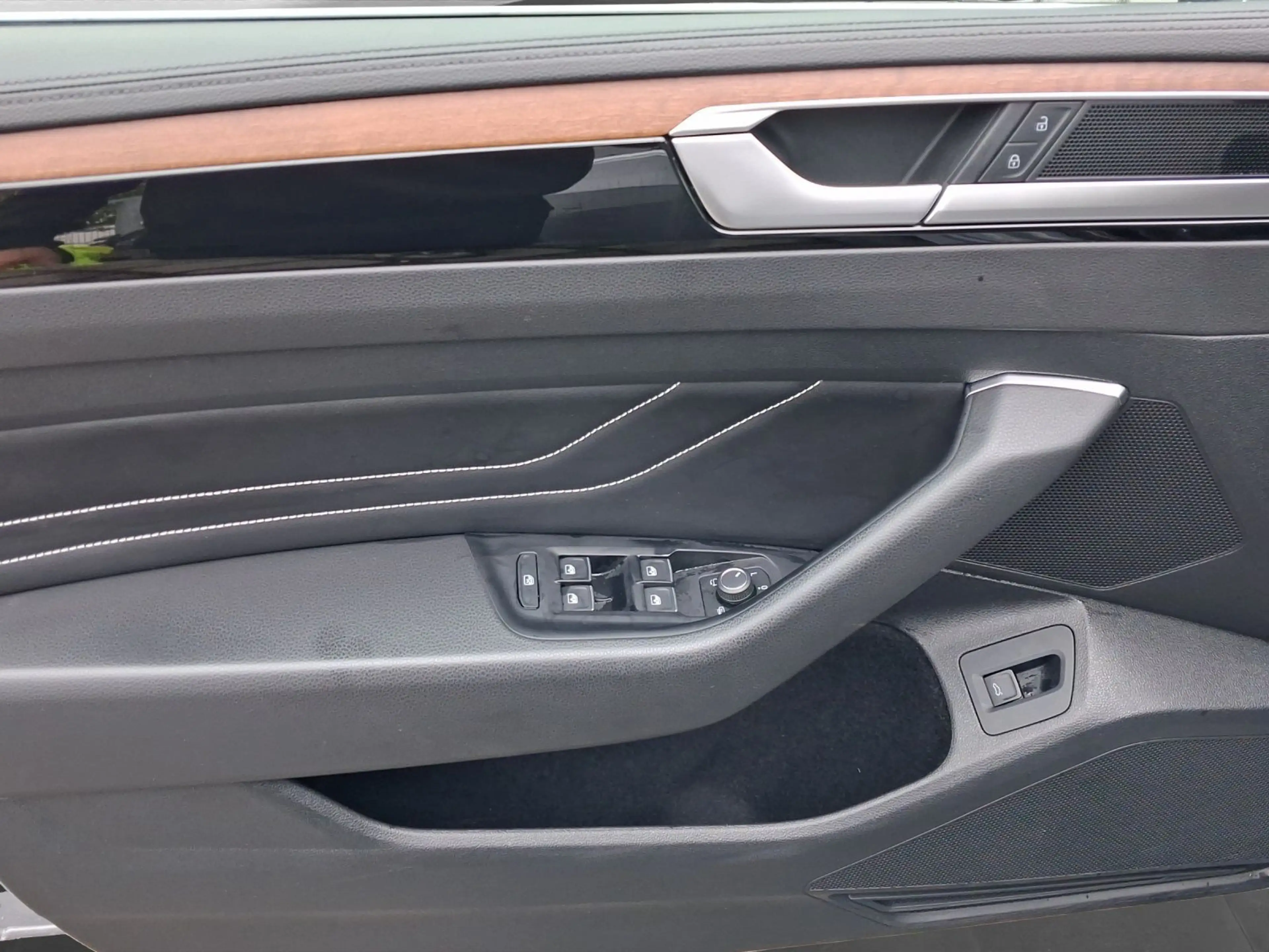 Volkswagen Arteon 2.0 TDI DSG 4M ELEGANCE AH — photo 15