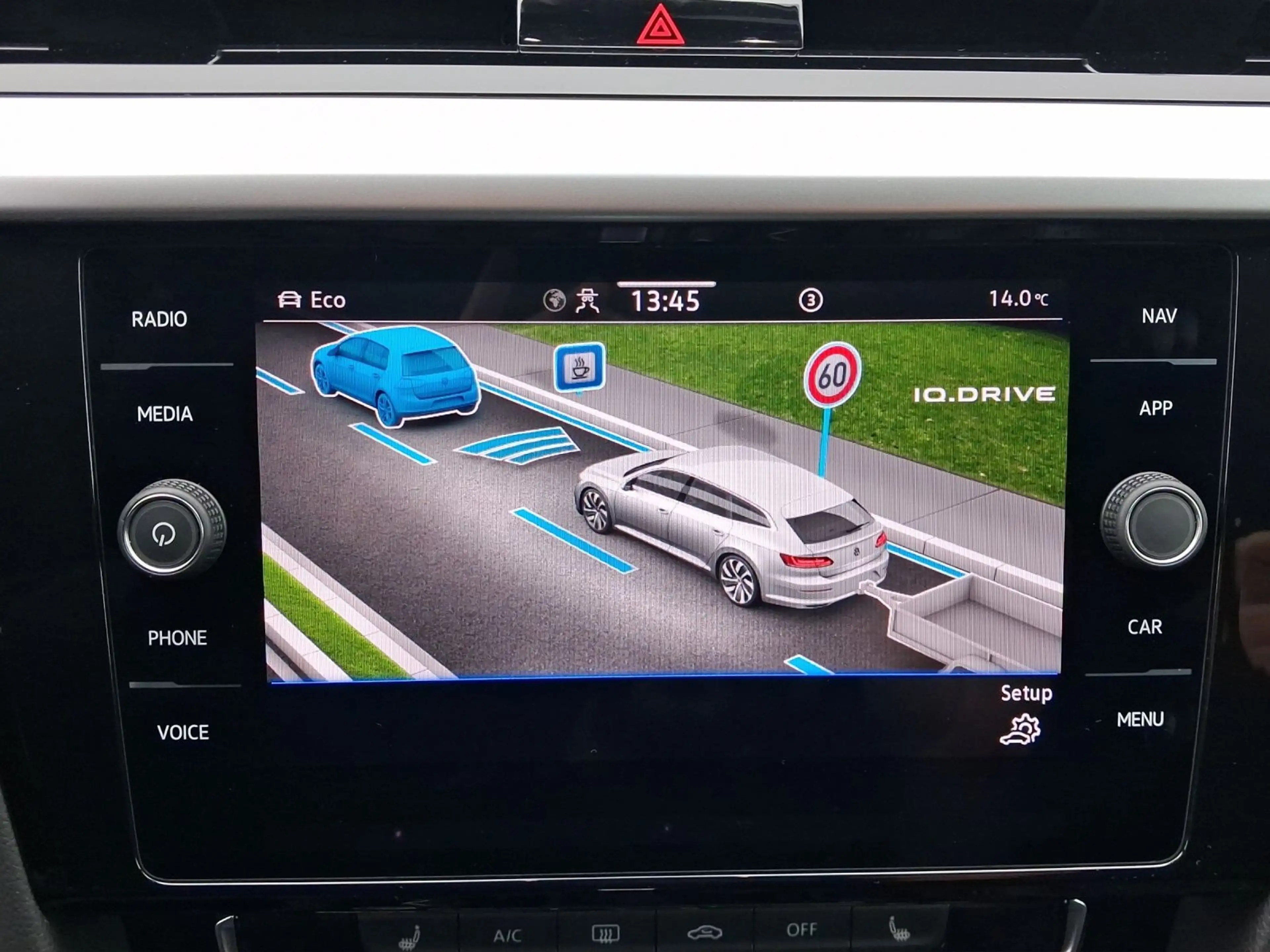 Volkswagen Arteon 2.0 TDI DSG 4M ELEGANCE AH — photo 10