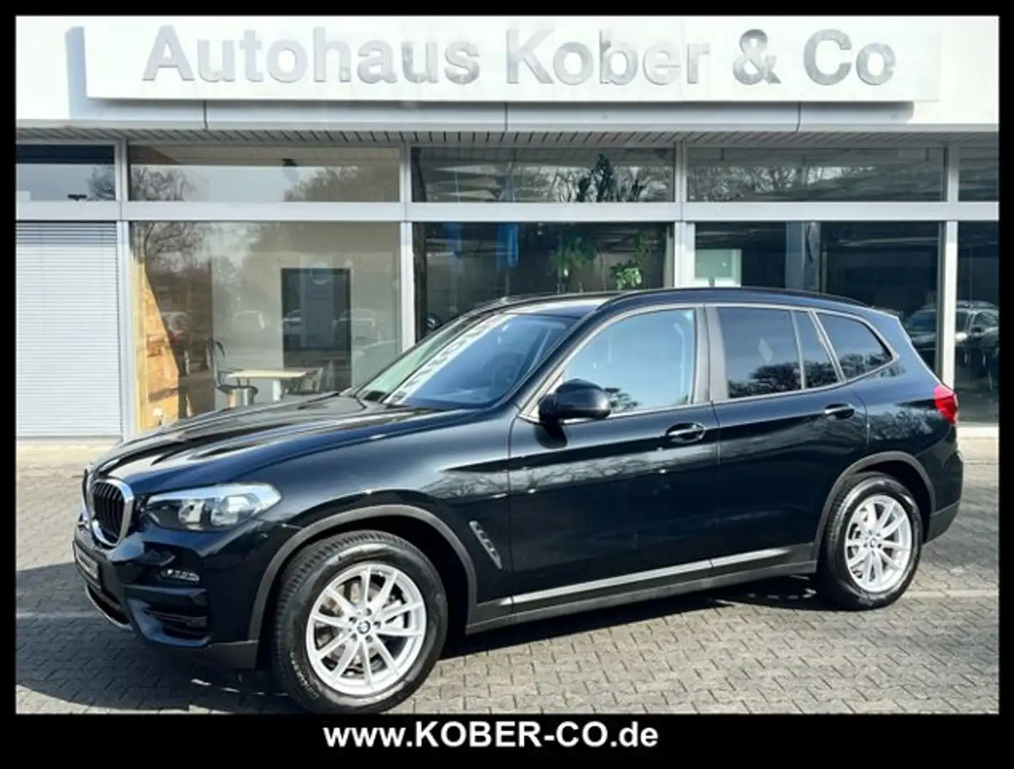BMW X3 xDrive20iA Advantage NAVI+AHK+LED+GARANTIE+LM Schwarz - 2
