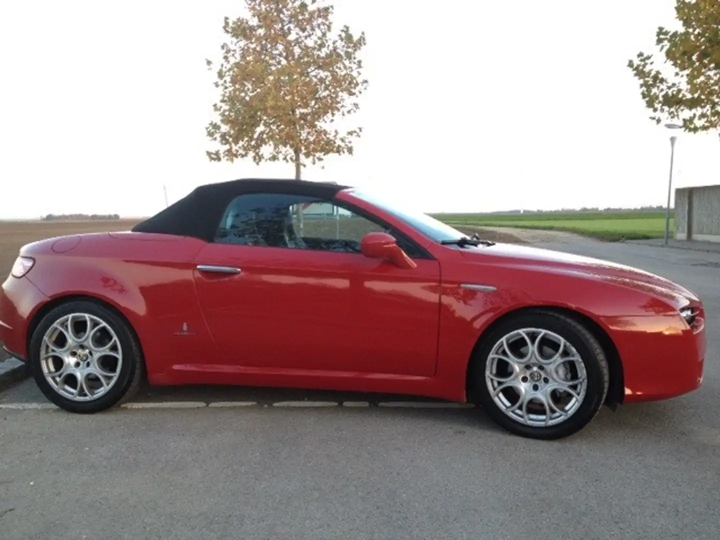 Alfa Romeo Spider Spider 2,2 JTS Rot - 2
