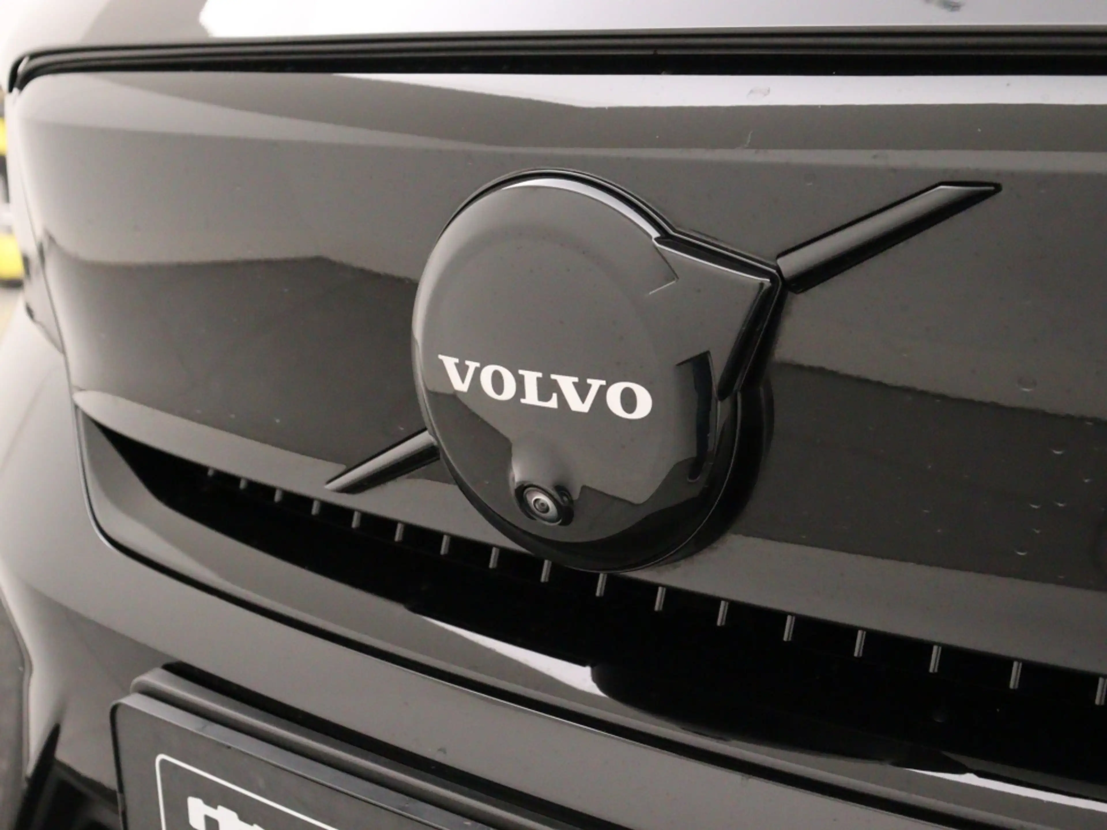 Volvo EC40 EXTENDED RANGE BLACK EDITION 20INCH HARMAN KARDON — photo 7