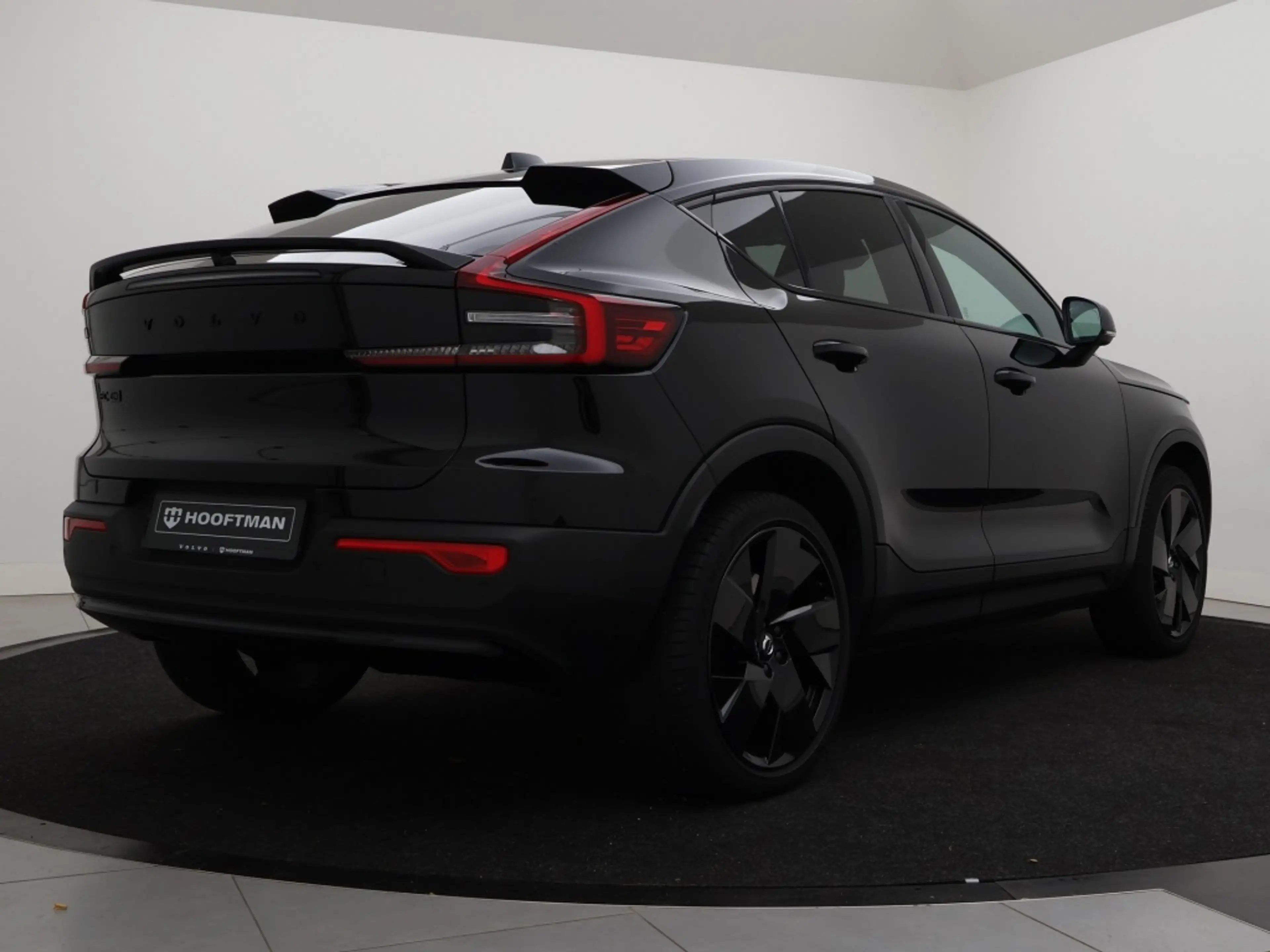 Volvo EC40 EXTENDED RANGE BLACK EDITION 20INCH HARMAN KARDON — photo 4