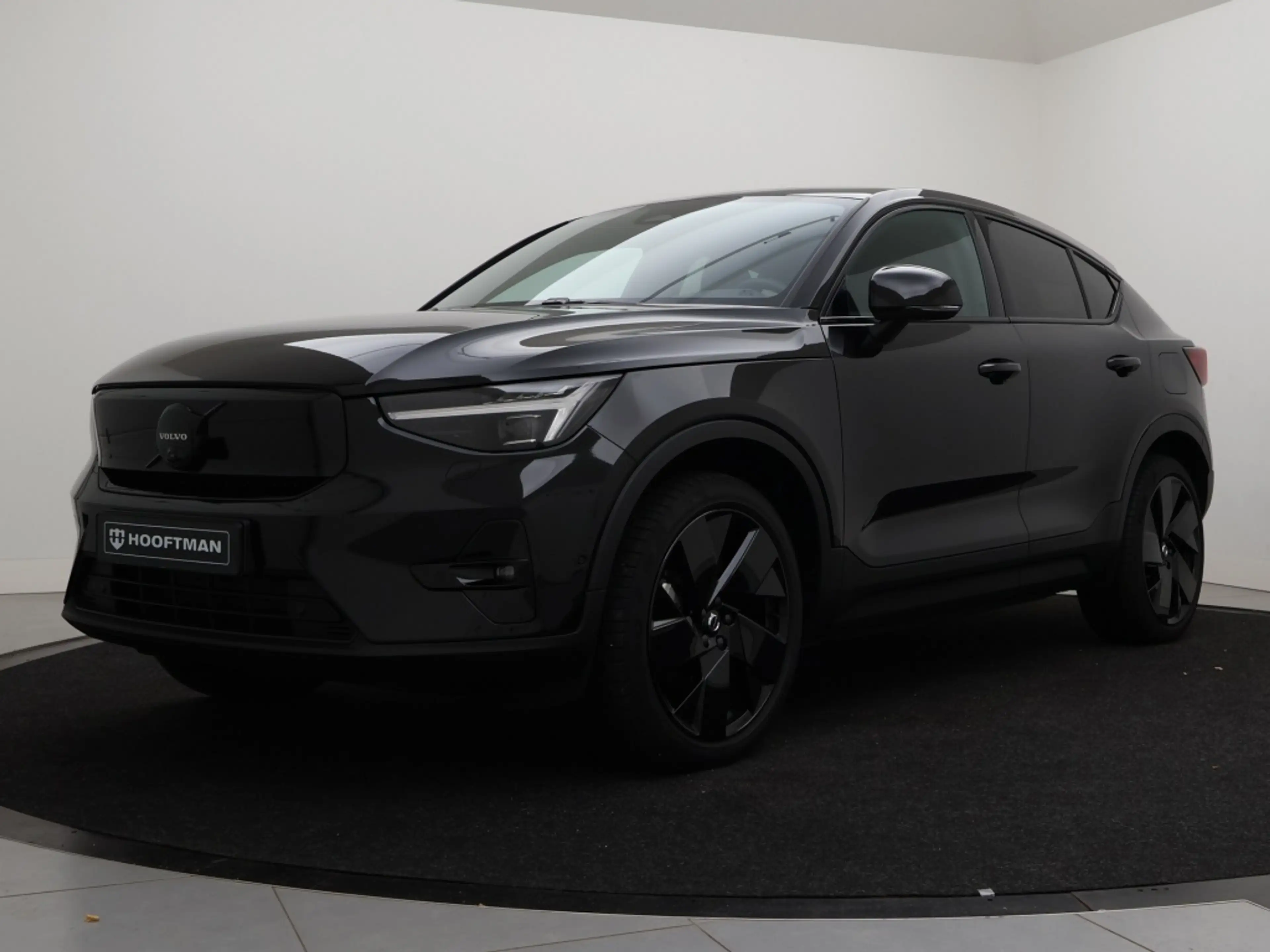 Volvo EC40 EXTENDED RANGE BLACK EDITION 20INCH HARMAN KARDON — photo 2