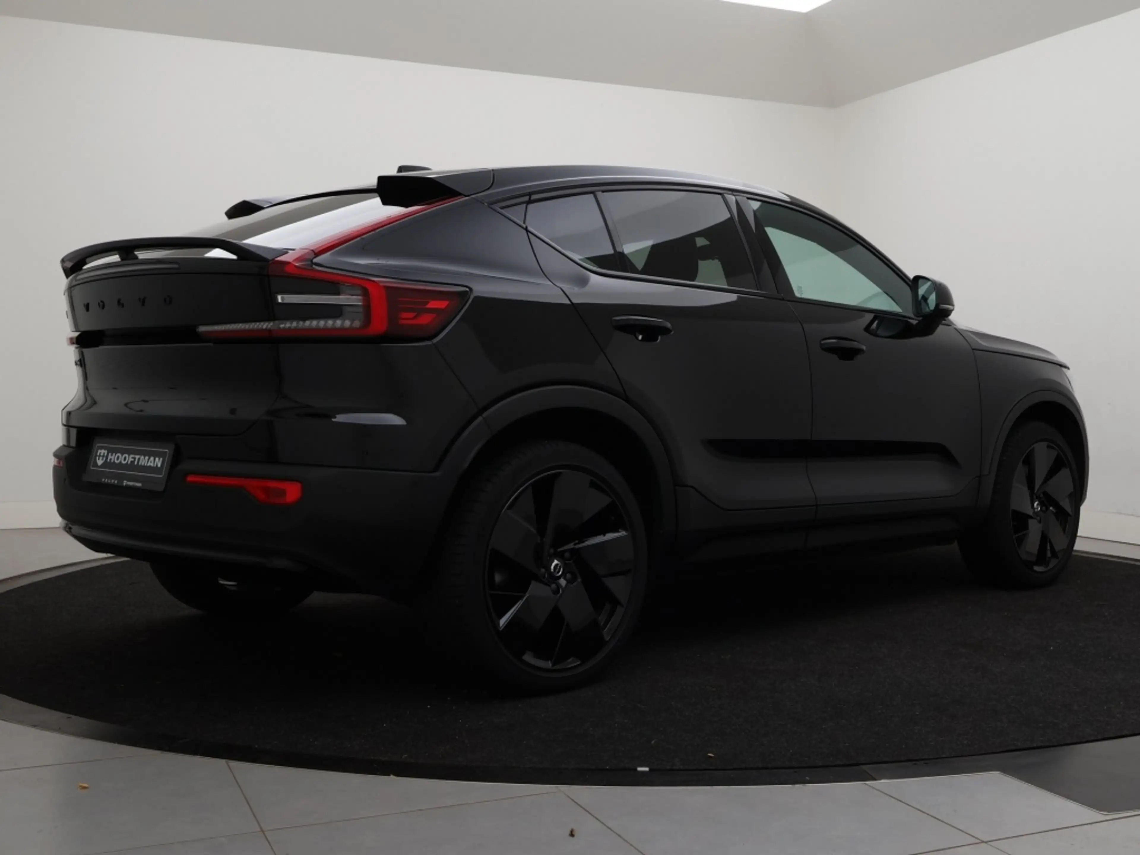 Volvo EC40 EXTENDED RANGE BLACK EDITION 20INCH HARMAN KARDON — photo 3
