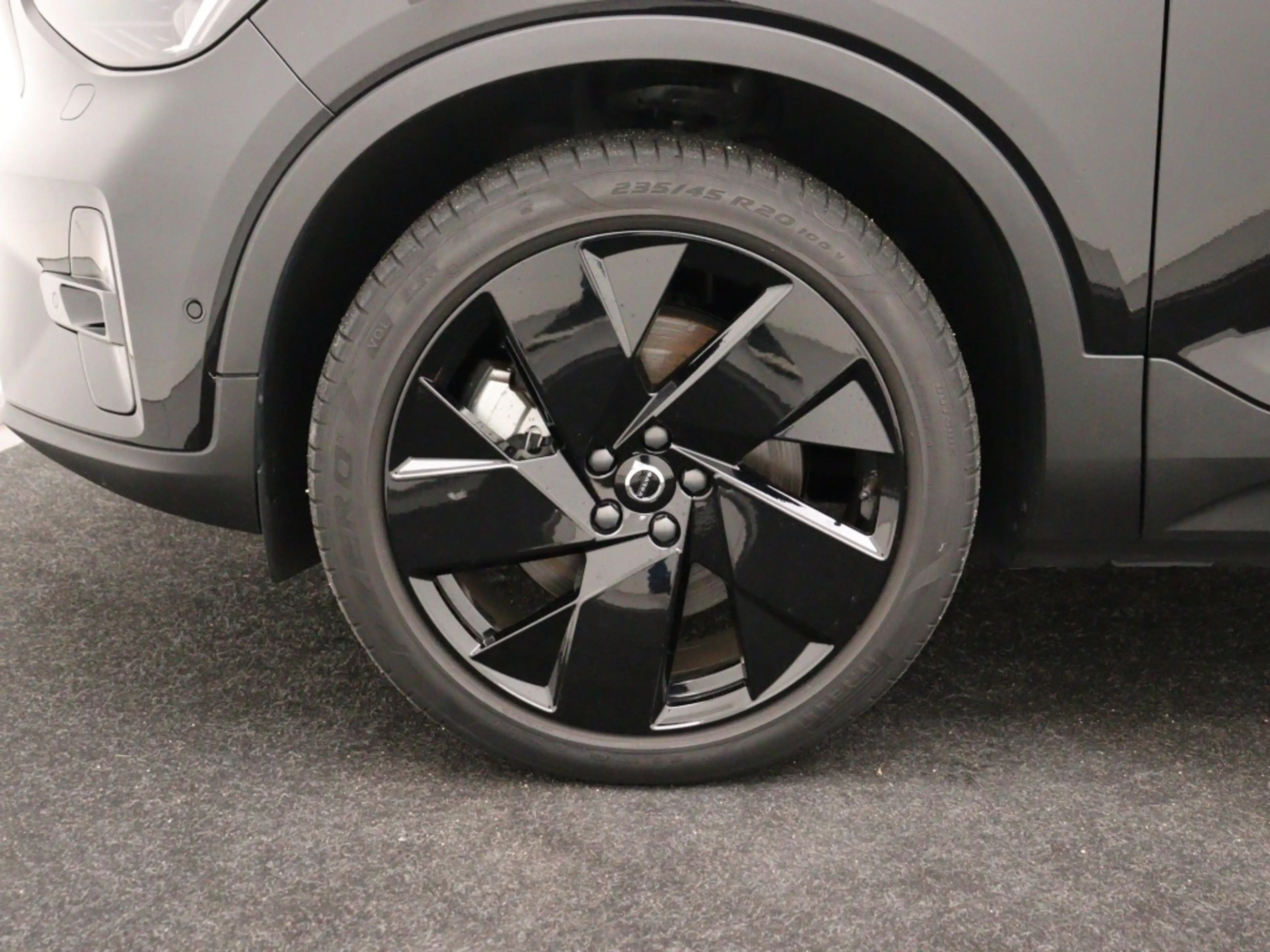 Volvo EC40 EXTENDED RANGE BLACK EDITION 20INCH HARMAN KARDON — photo 8