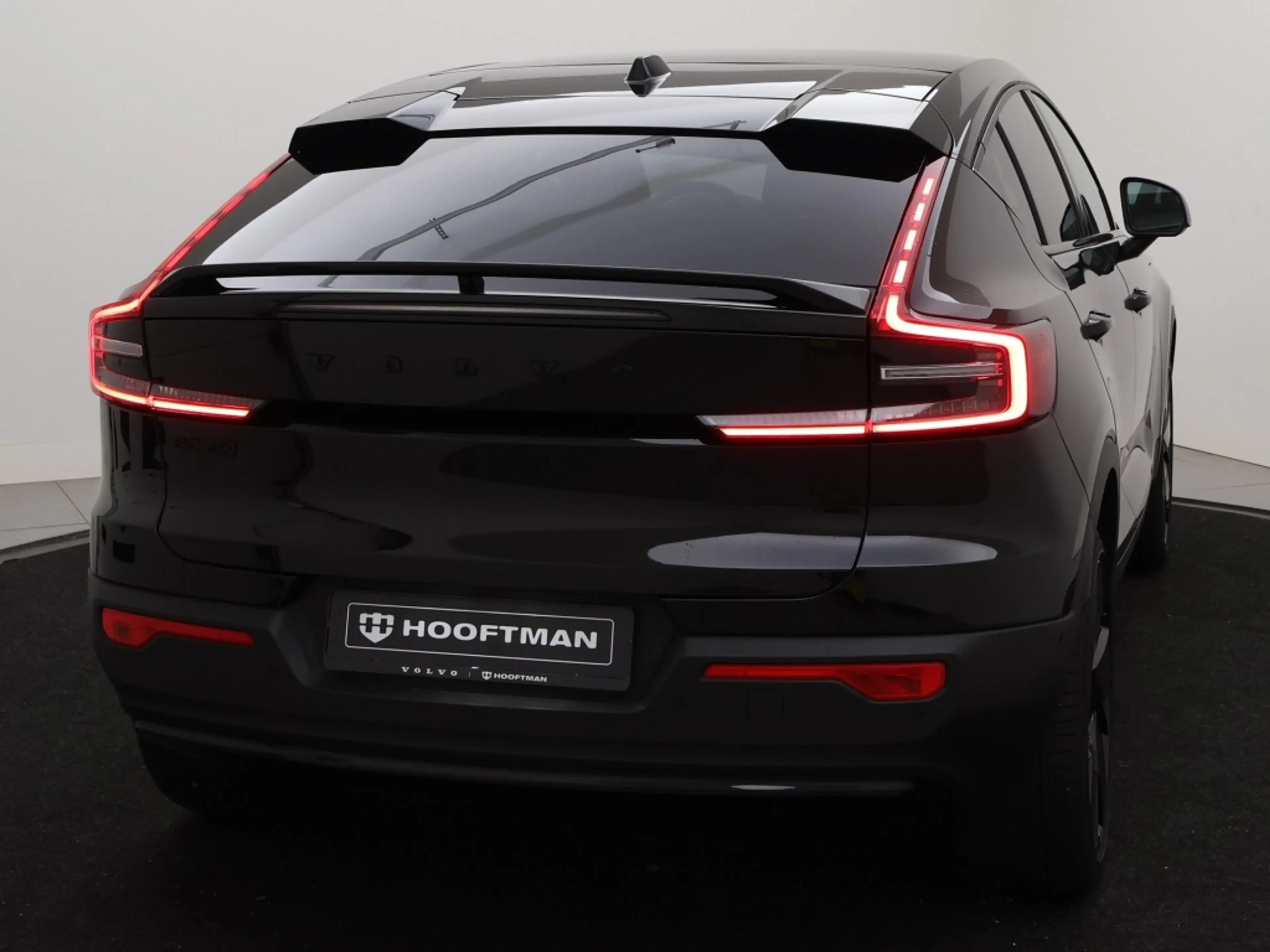Volvo EC40 EXTENDED RANGE BLACK EDITION 20INCH HARMAN KARDON — photo 5