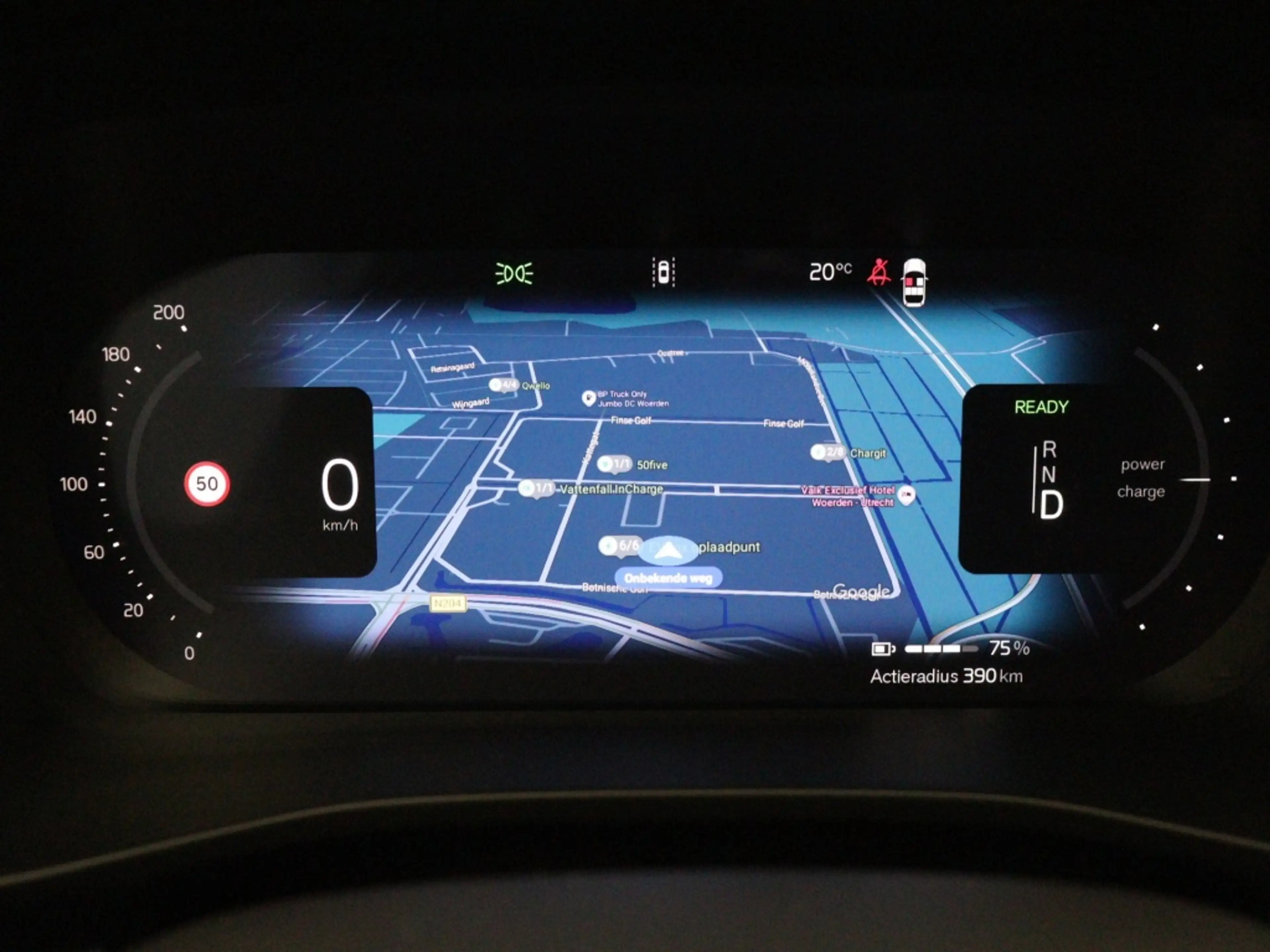 Volvo EC40 EXTENDED RANGE BLACK EDITION 20INCH HARMAN KARDON — photo 15
