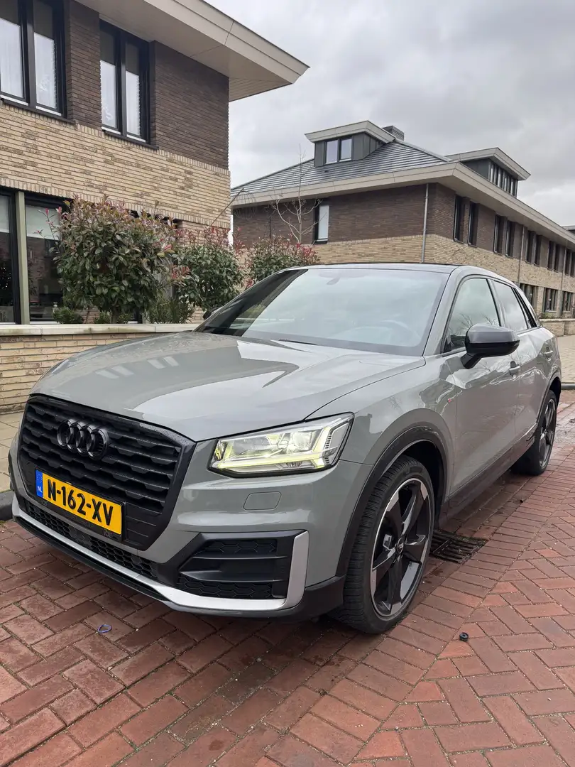 Audi Q2 1.4 TFSI CoD Sport Edition#1 S-tronic S-line 150pk Grijs - 1