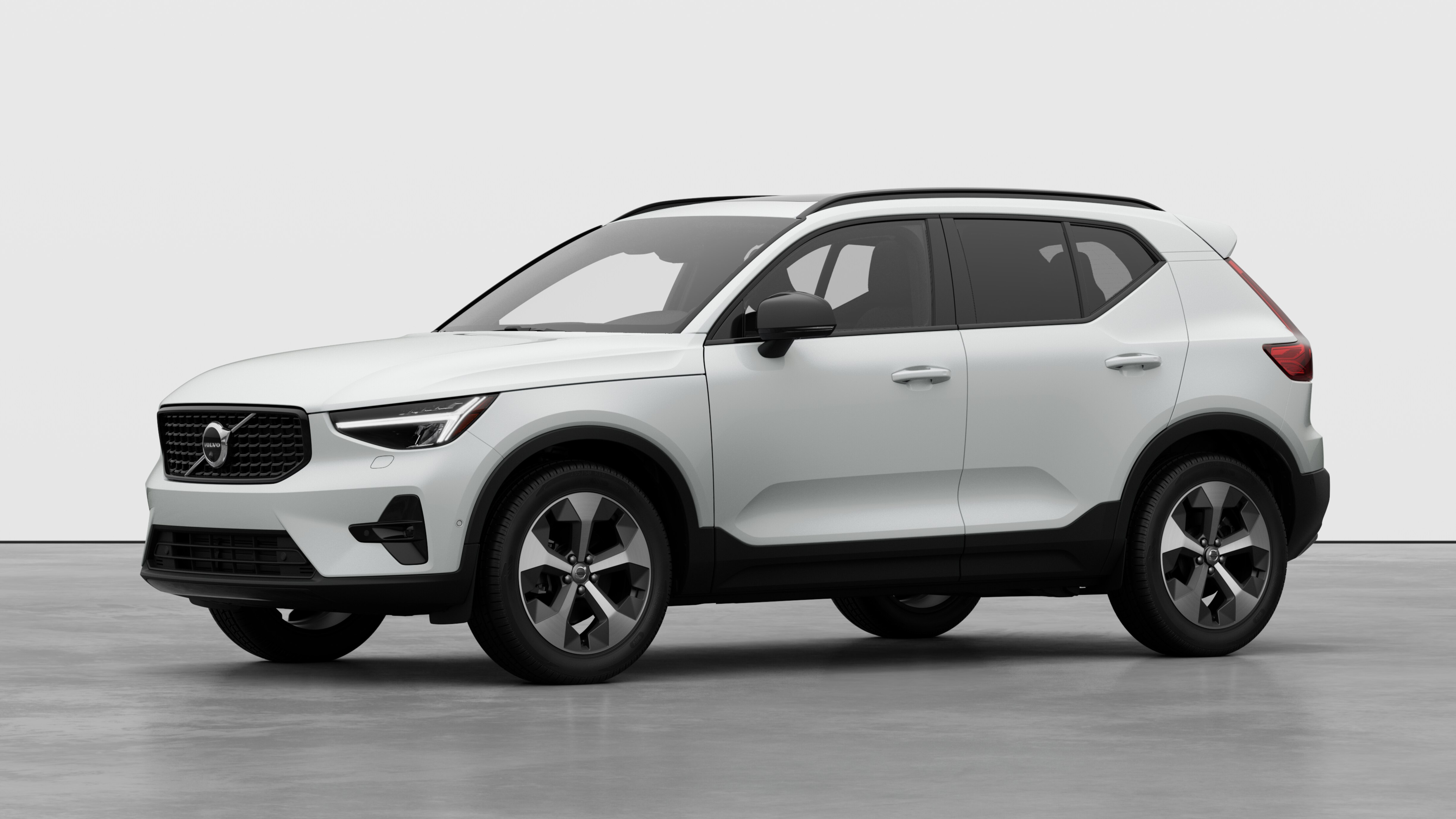  2026 Volvo XC40 B5 Plus AWD   