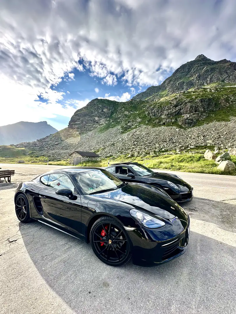 Porsche Cayman 718 S - 1