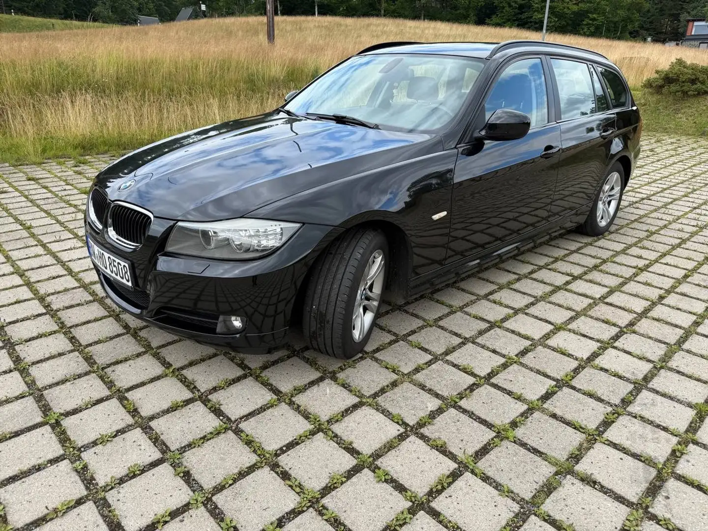 BMW 320 320d xDrive DPF Touring Aut. Edition Exclusive - 2
