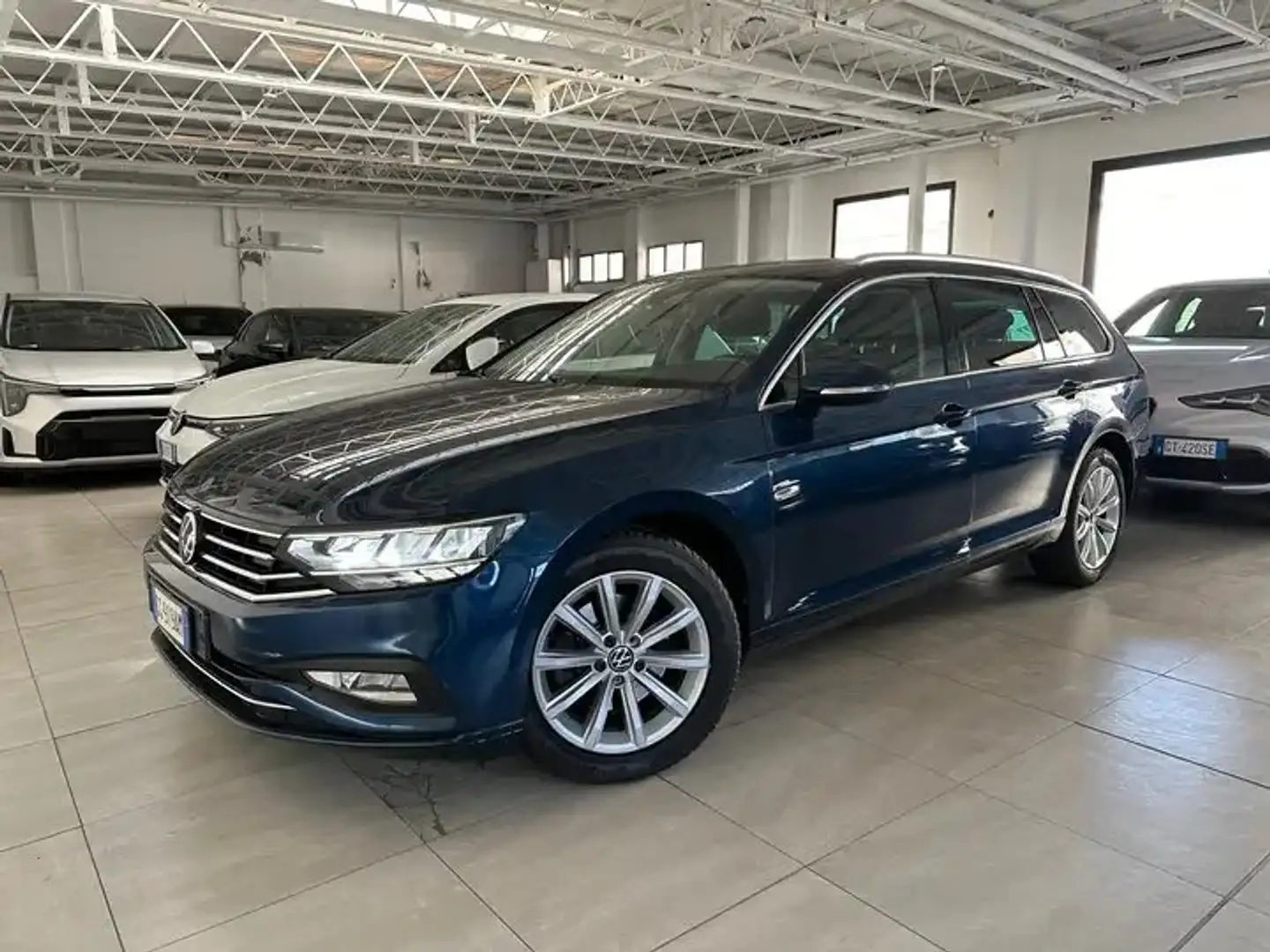 Volkswagen Passat Variant Passat VIII Variant 2.0 tdi Business 122cv dsg Blu/Azzurro - 2